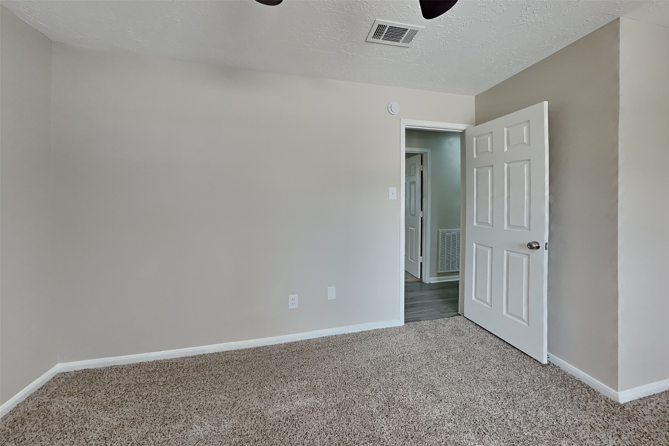 26877 Towerguard Drive Property Photo 13