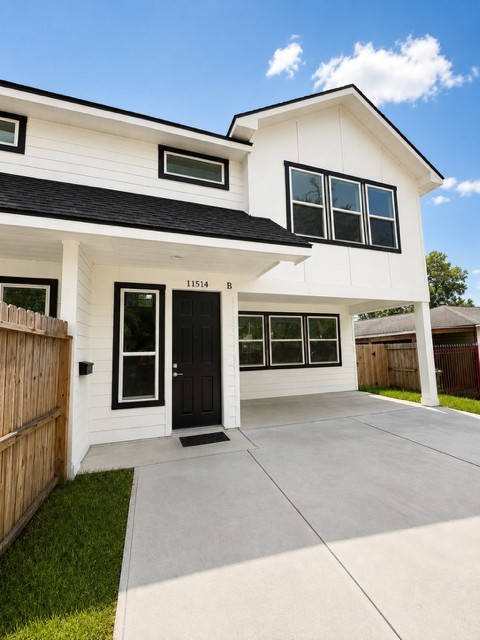 11514 Courtshire Road B Property Photo 1