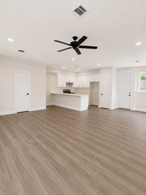11514 Courtshire Road B Property Photo 7