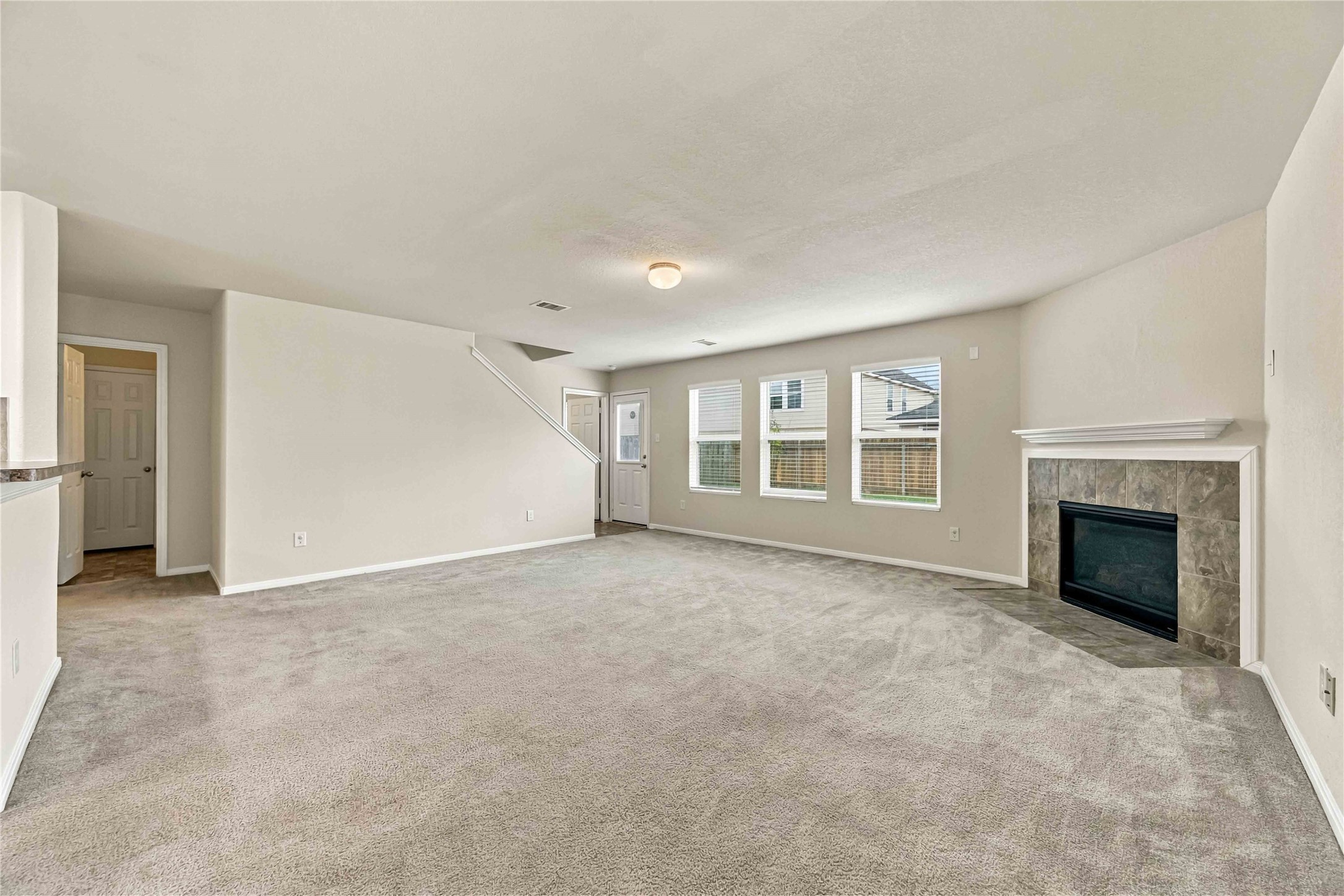 7402 Fox Cove Trail Property Photo 4