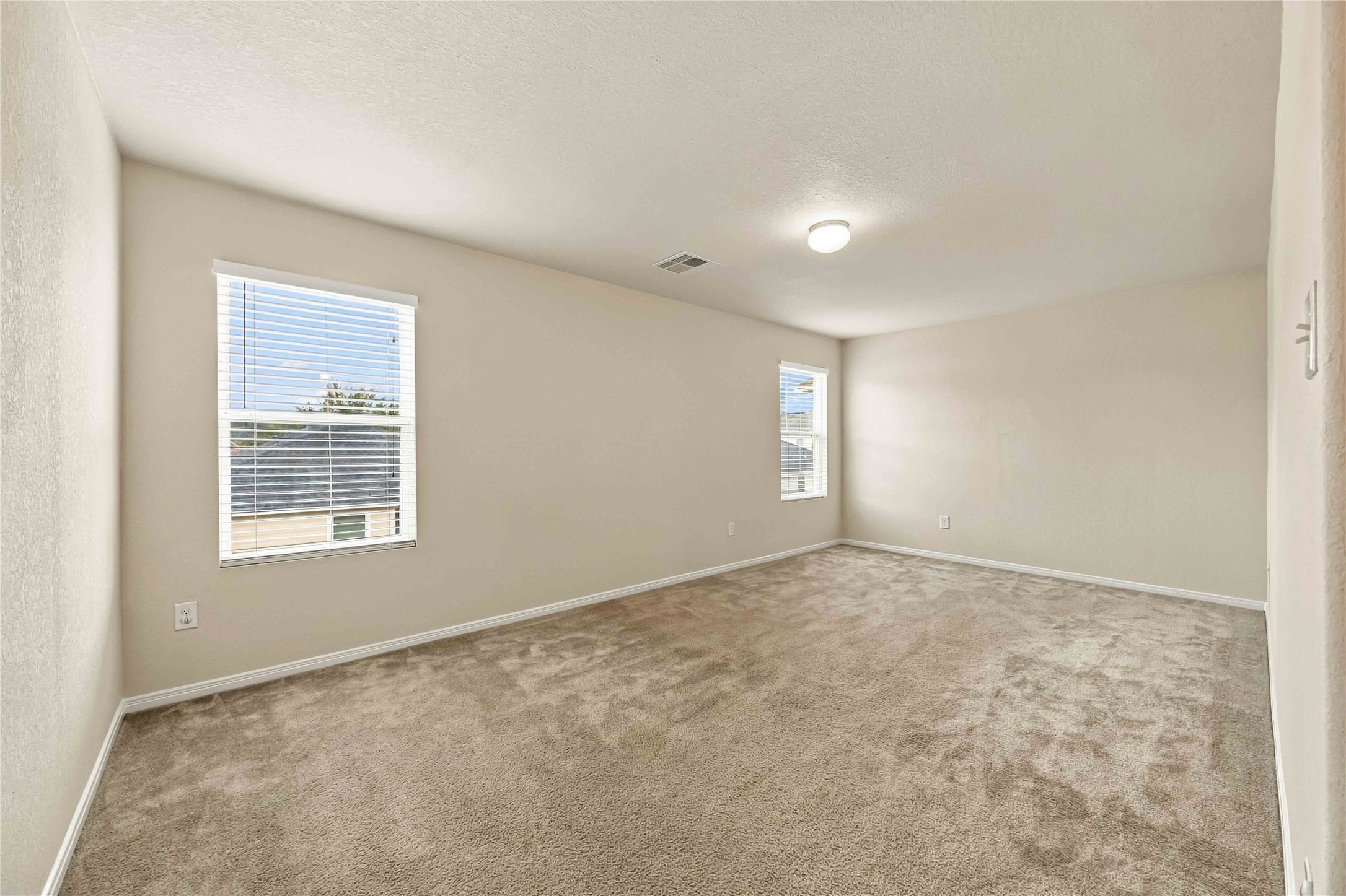 7402 Fox Cove Trail Property Photo 13