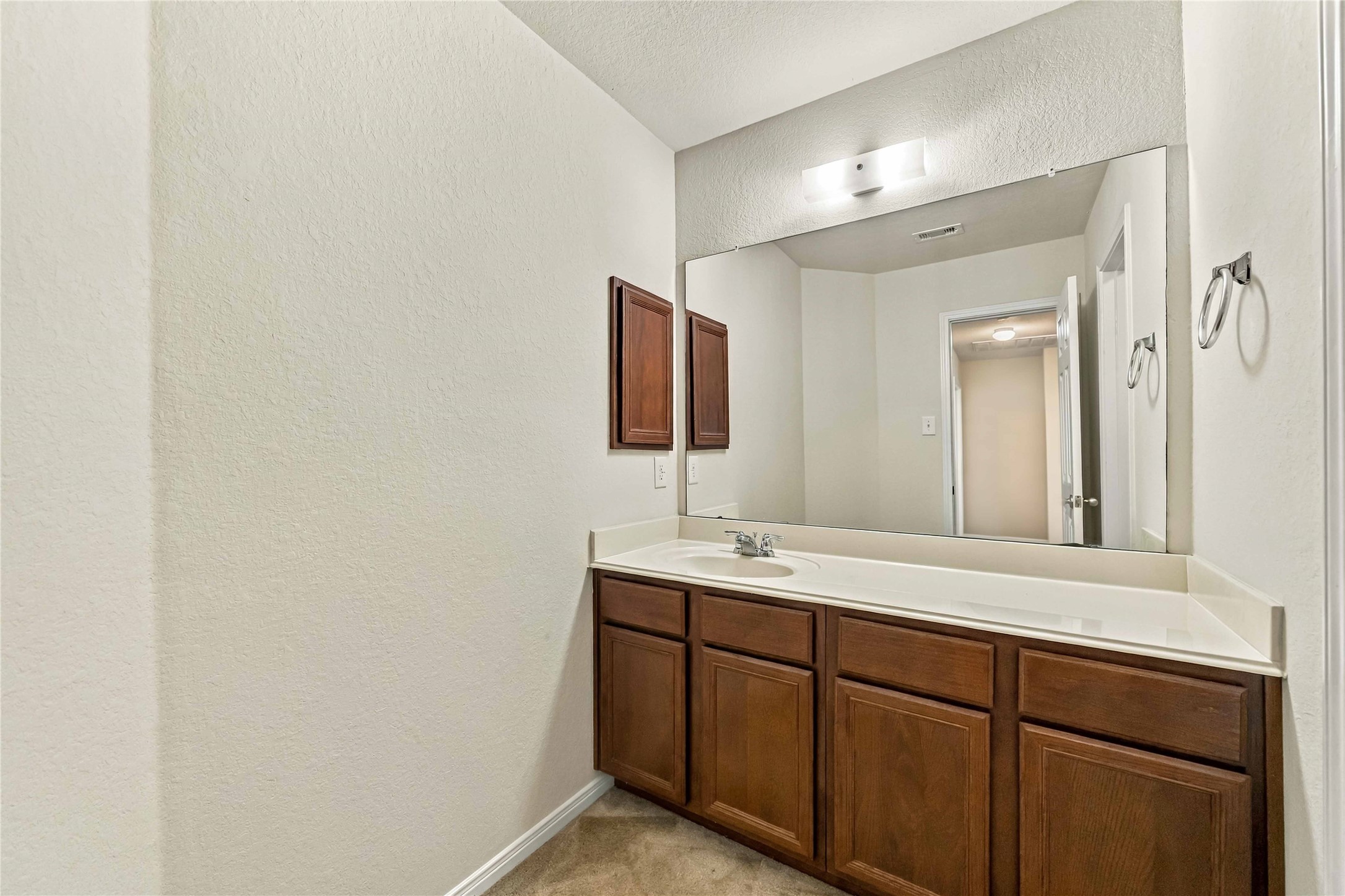 7402 Fox Cove Trail Property Photo 14