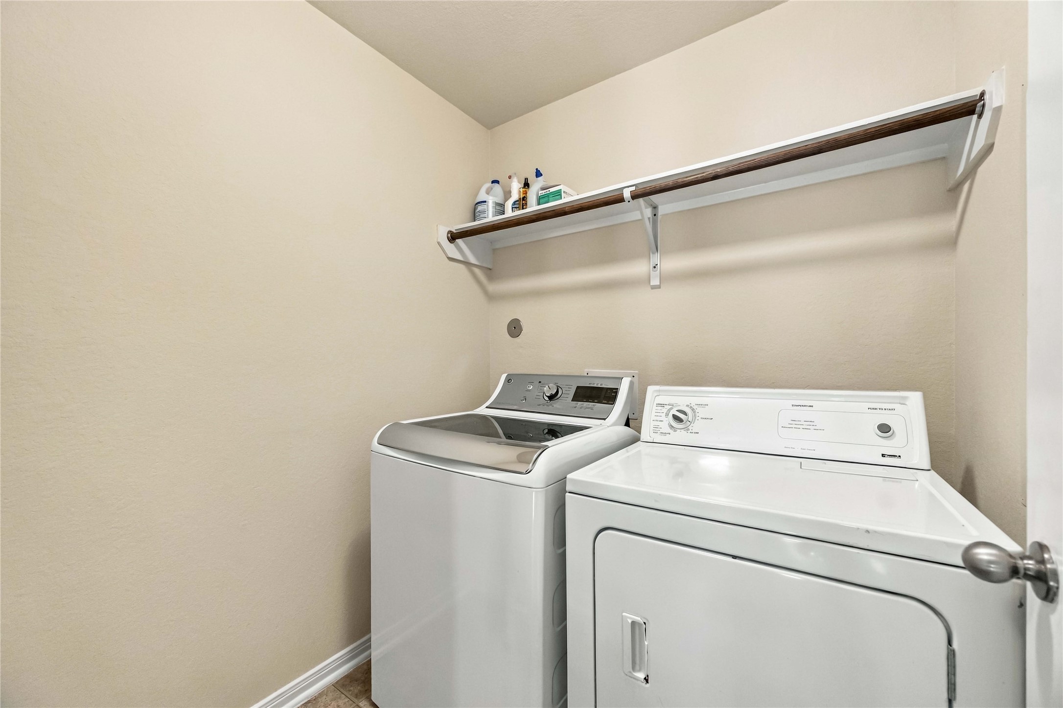 7402 Fox Cove Trail Property Photo 16