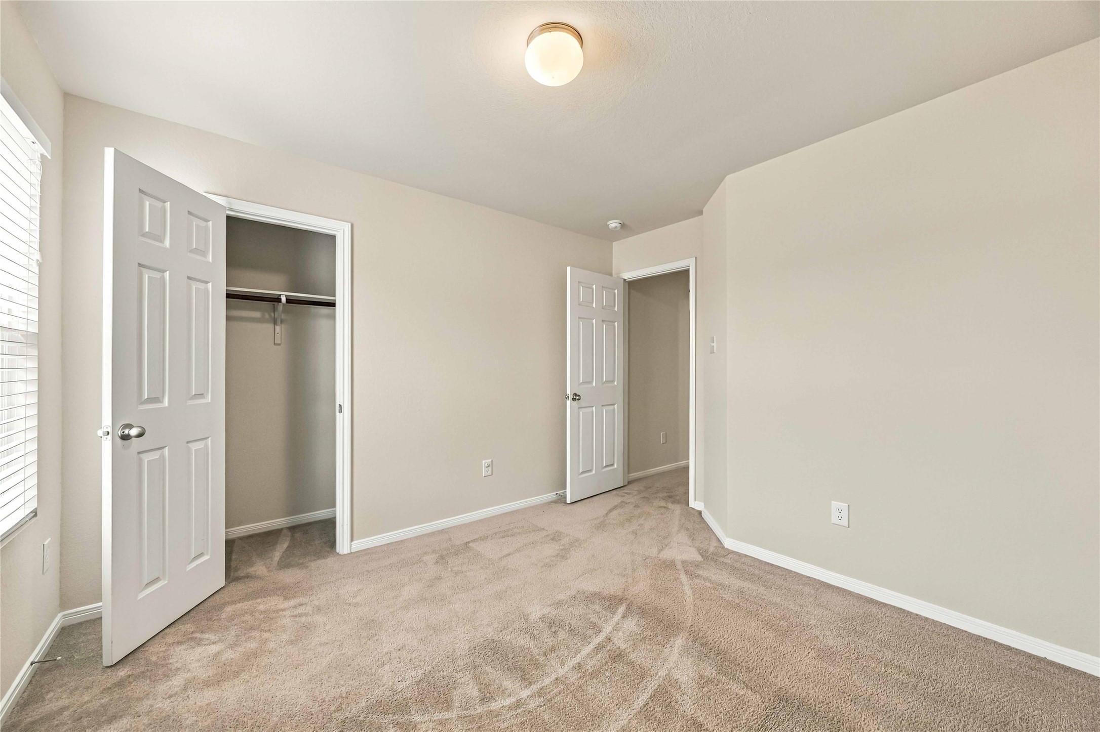 7402 Fox Cove Trail Property Photo 18