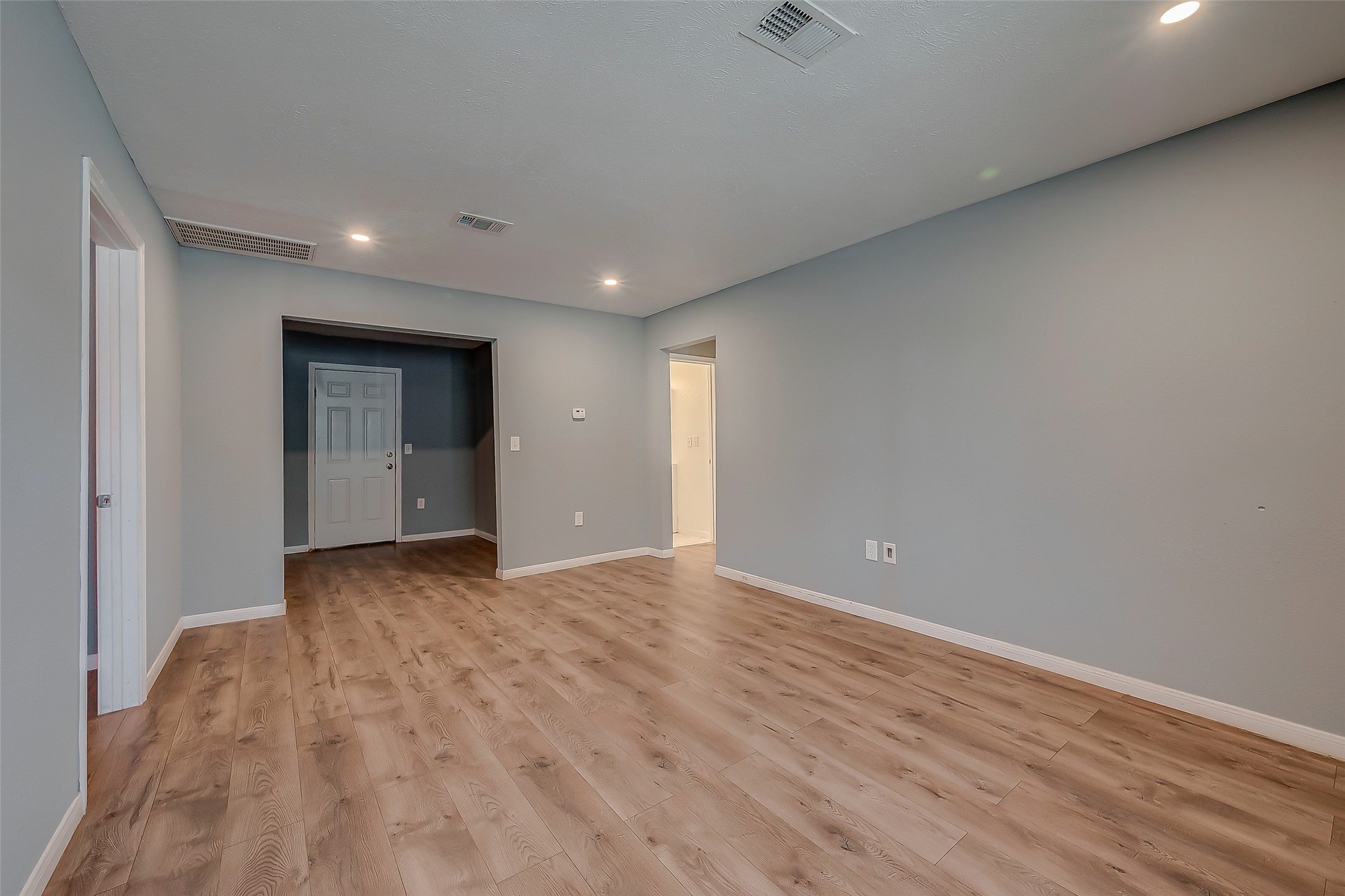 6823 Goforth Street Property Photo 6