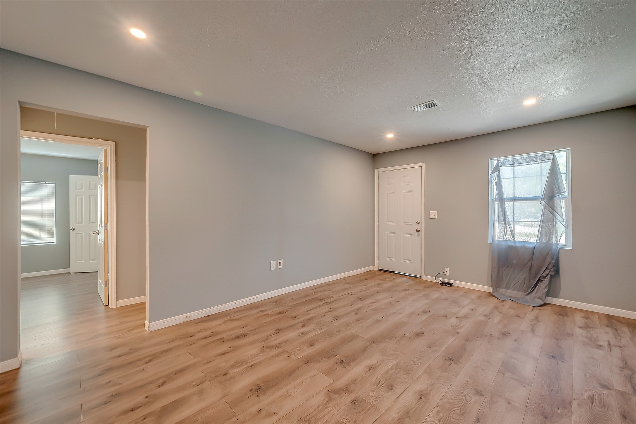 6823 Goforth Street Property Photo 7