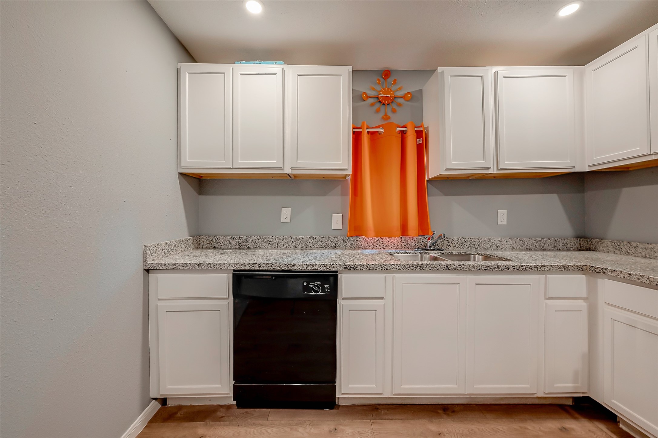 6823 Goforth Street Property Photo 15