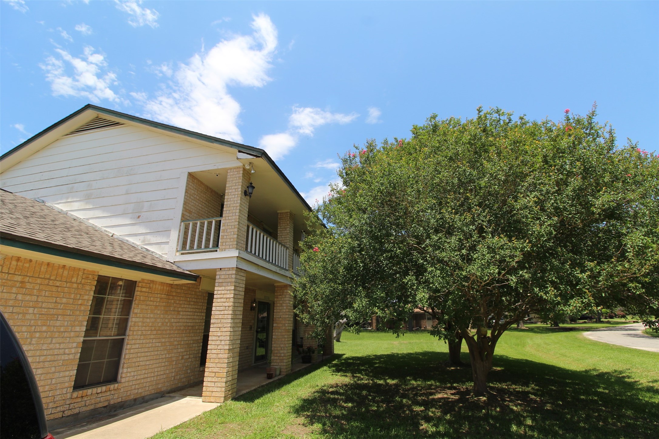 32226 Divot Drive Property Photo 3