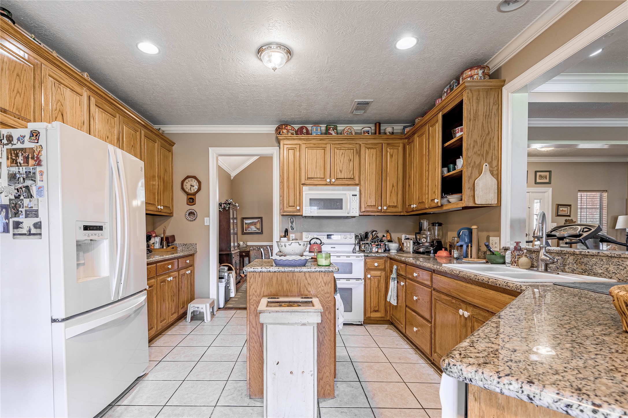206 Lake Front Drive Property Photo 16