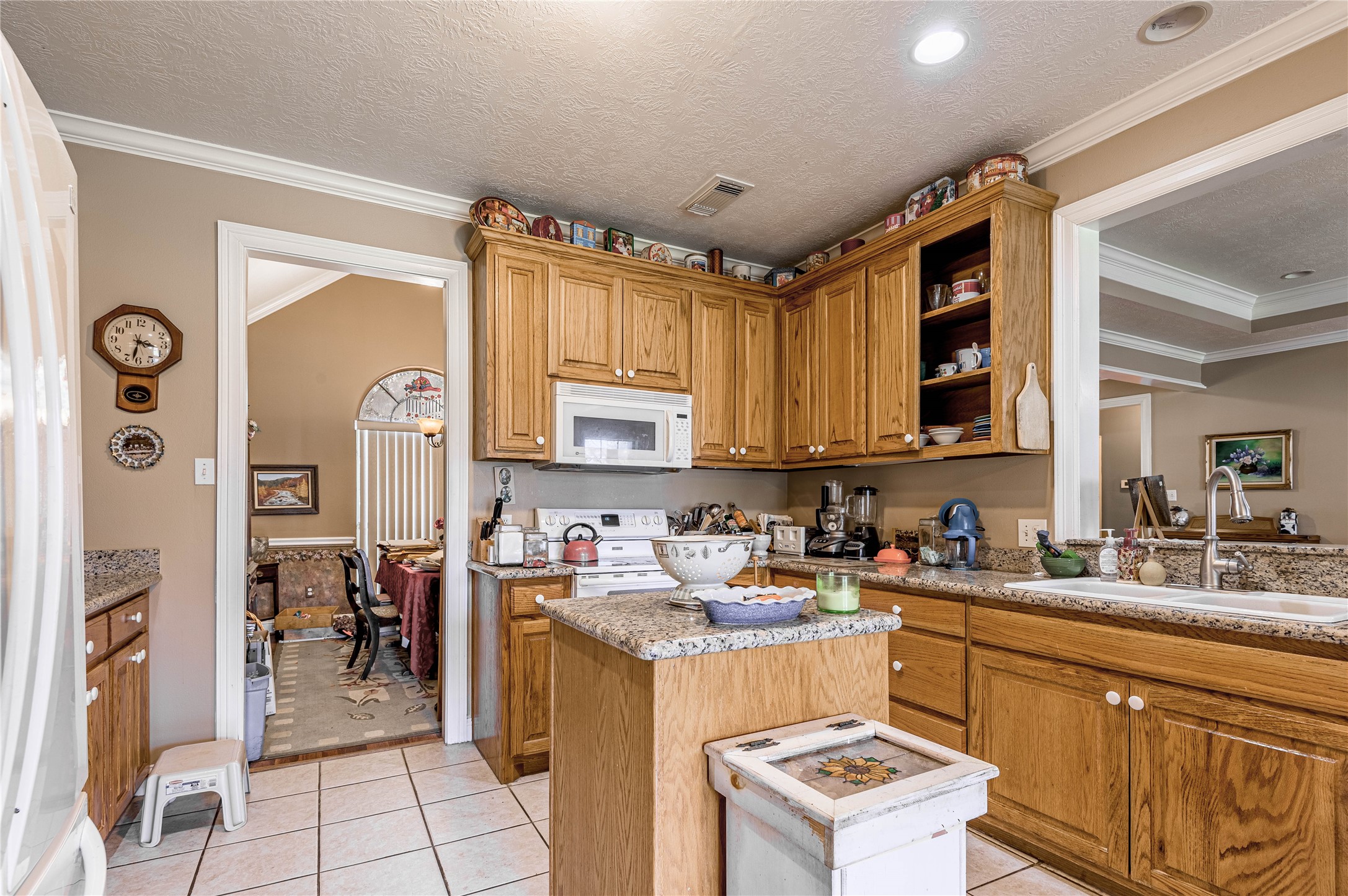 206 Lake Front Drive Property Photo 17