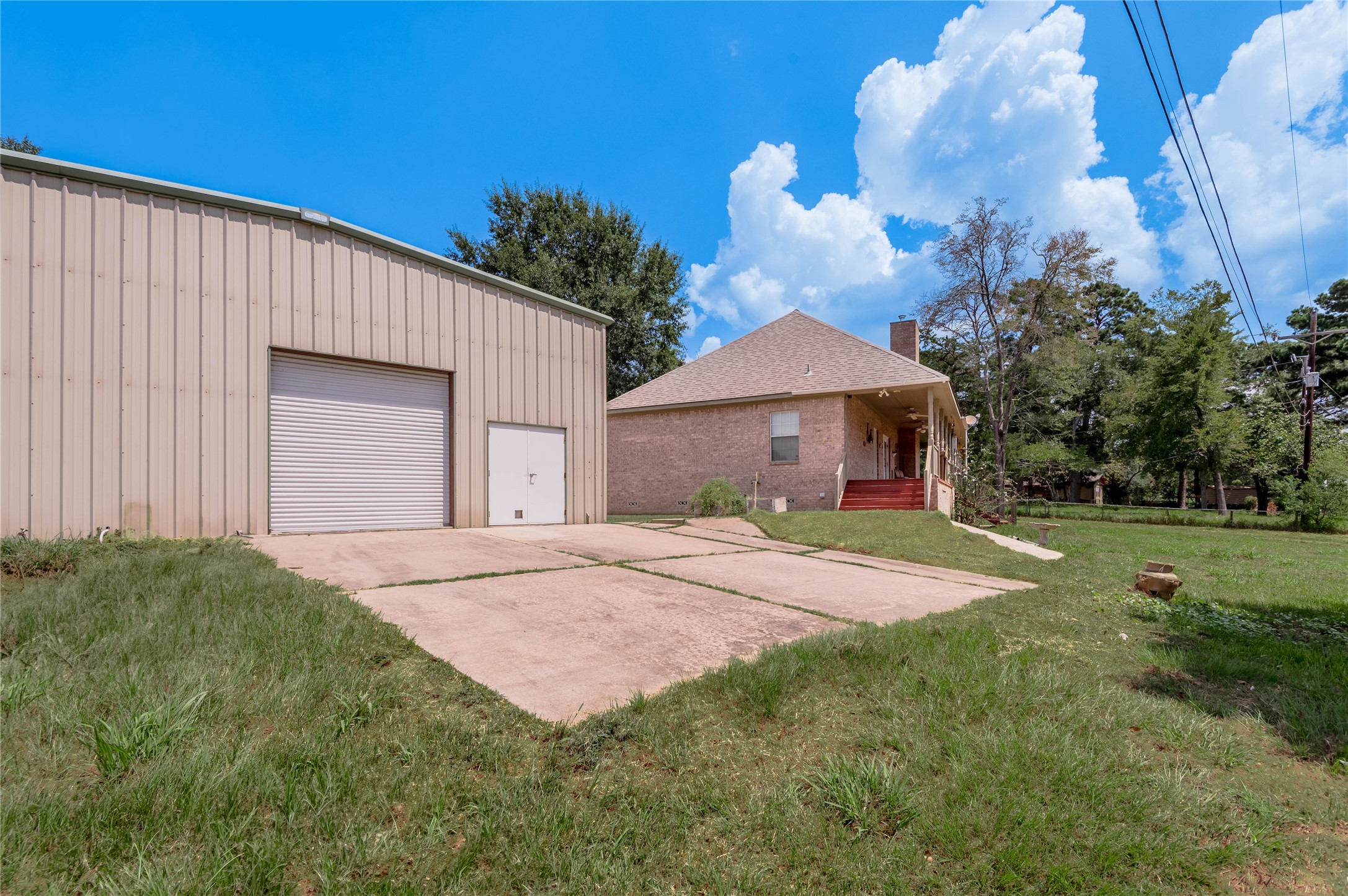 206 Lake Front Drive Property Photo 32