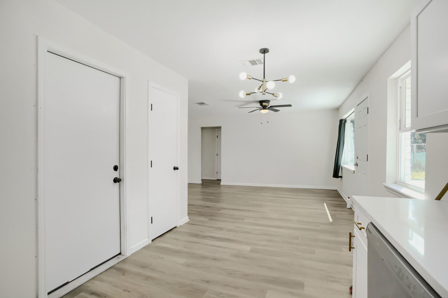 5207 Castlecreek Lane Property Photo 10