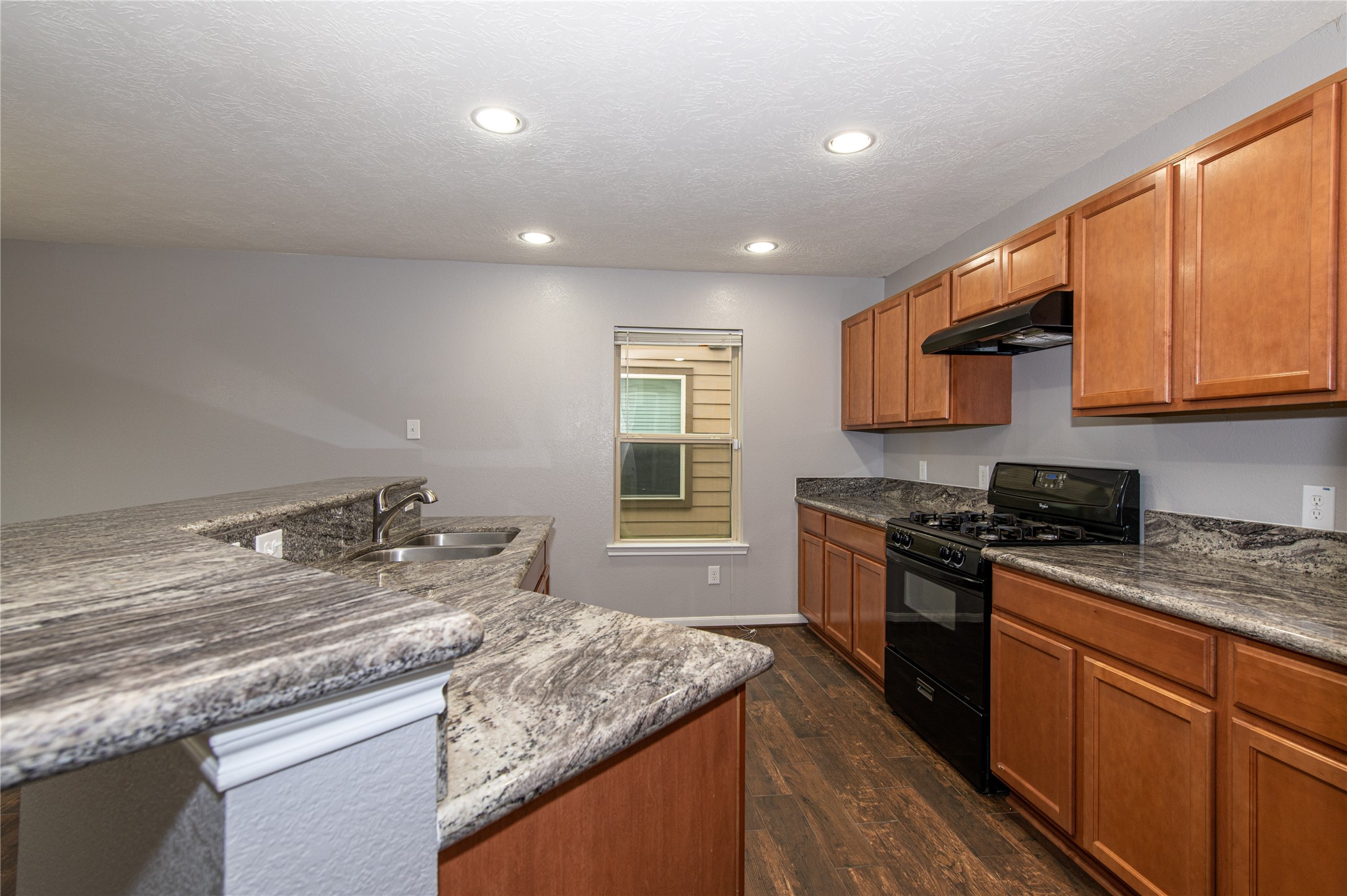 2562 Skyview Point Drive Property Photo 5