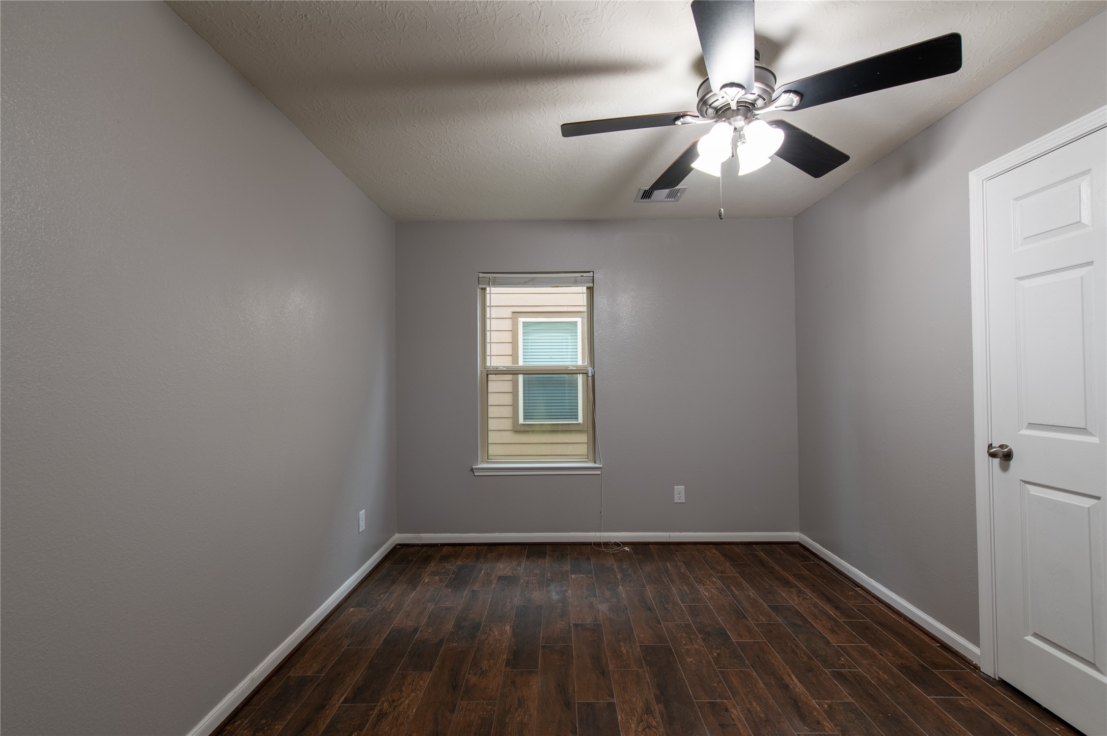 2562 Skyview Point Drive Property Photo 14