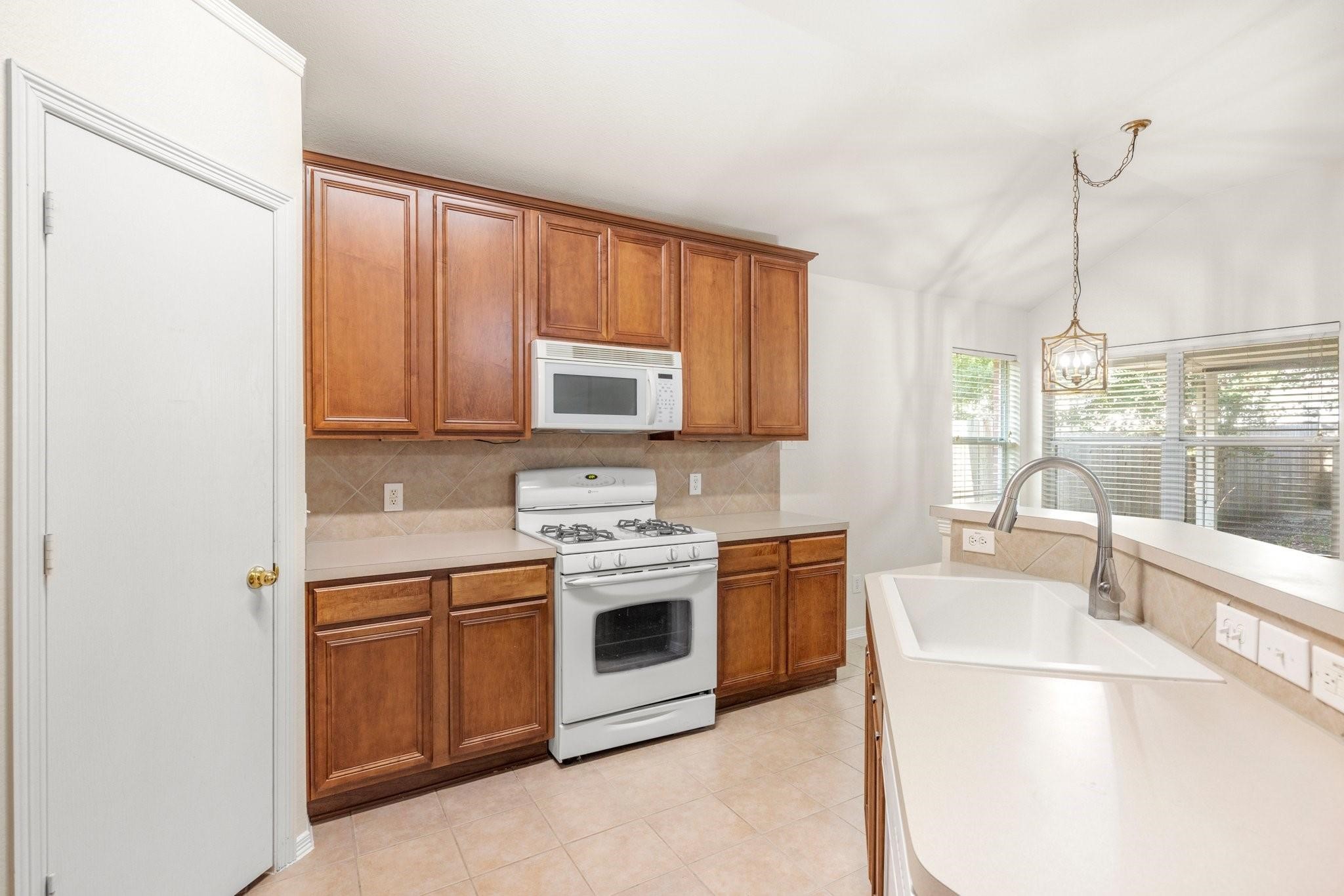 7815 Mary Katheryns Crossing Property Photo 8