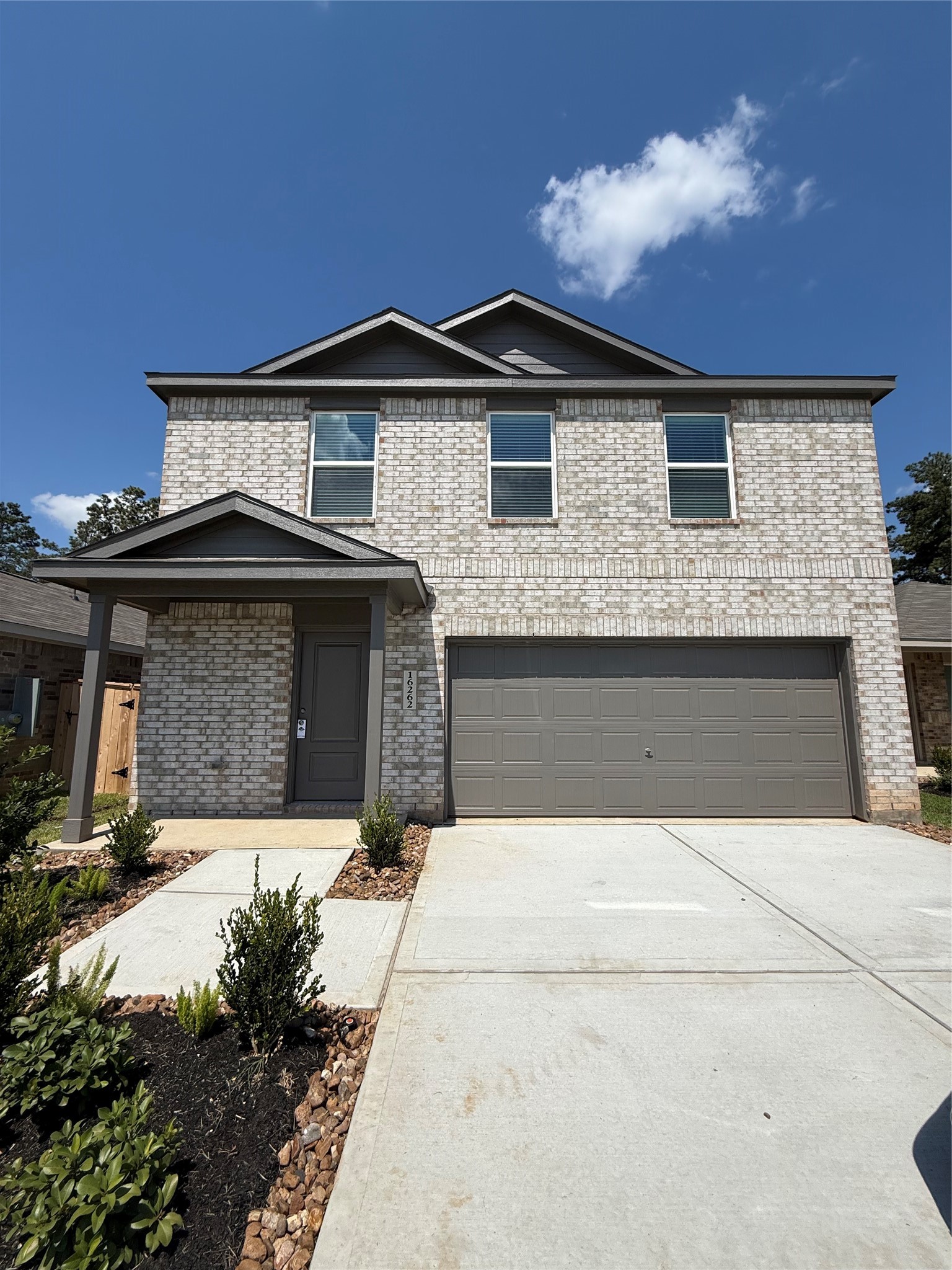 16262 Bergara Bend Drive Property Photo 1