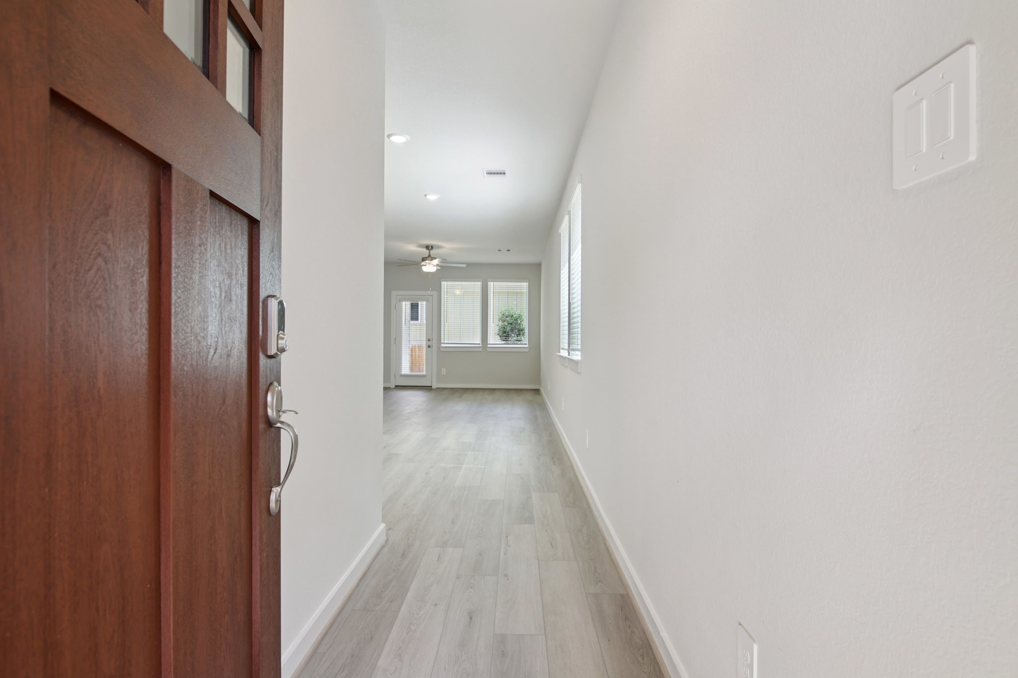5525 Madden Lane Property Photo 3