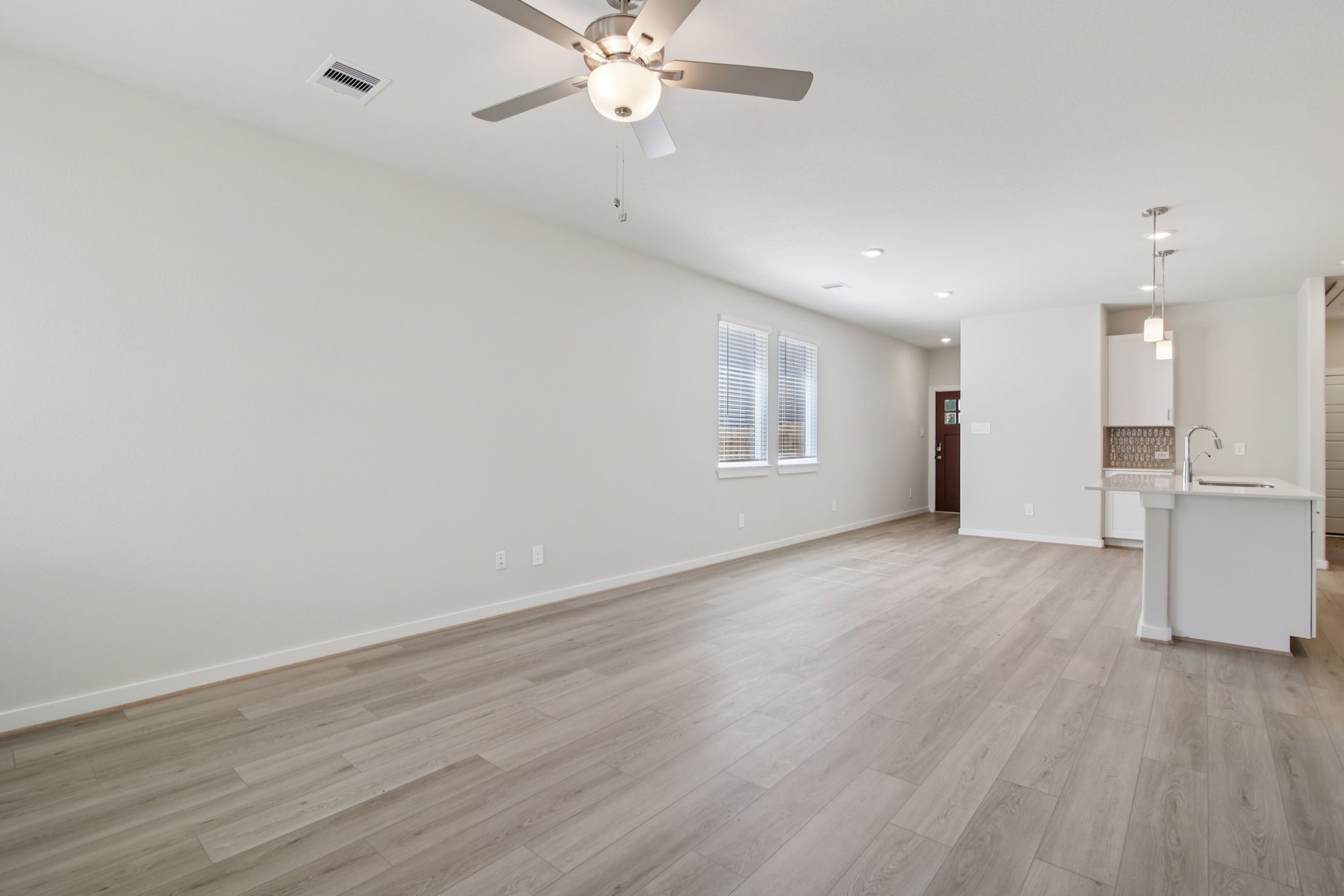 5525 Madden Lane Property Photo 6