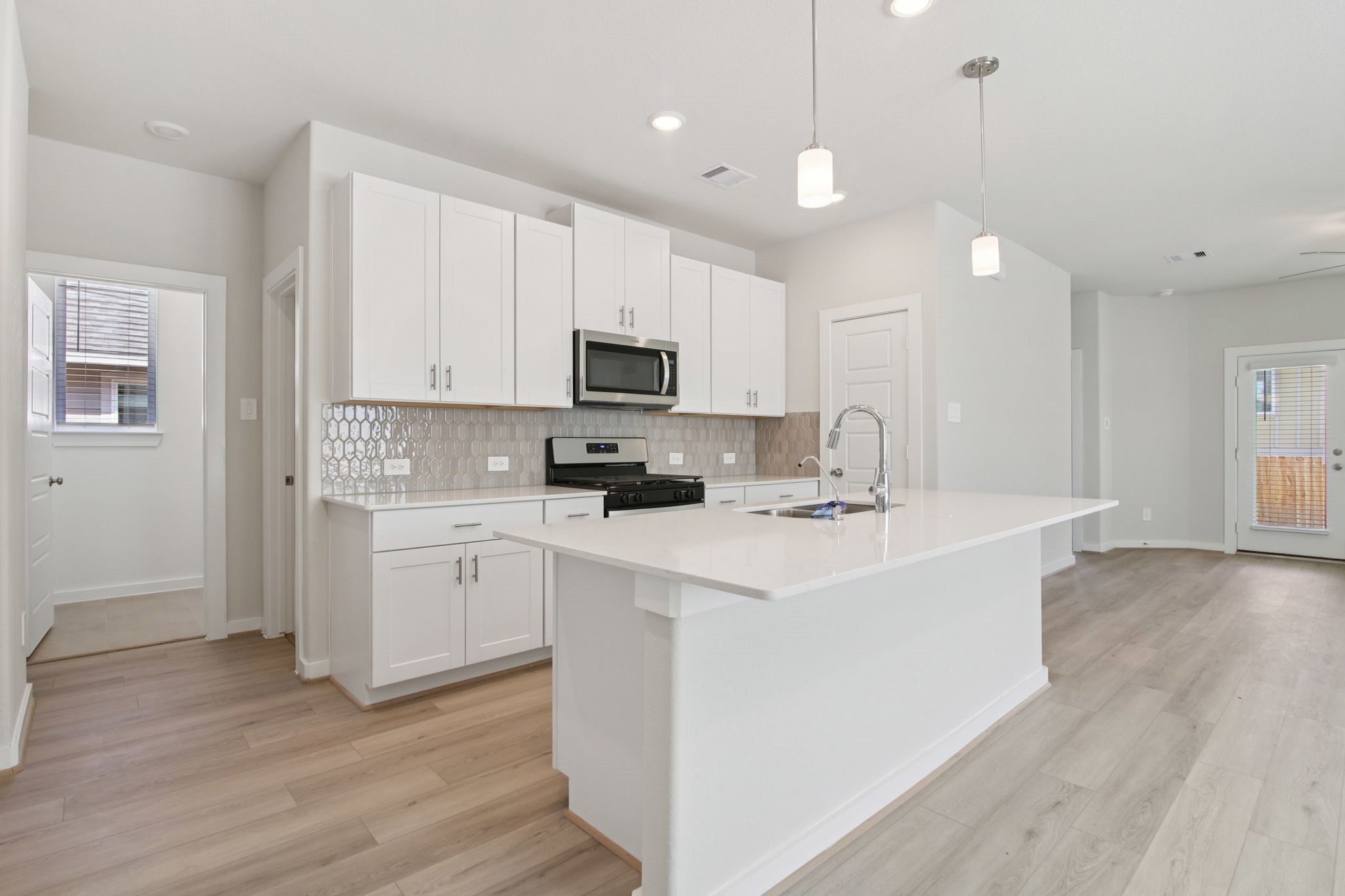 5525 Madden Lane Property Photo 10