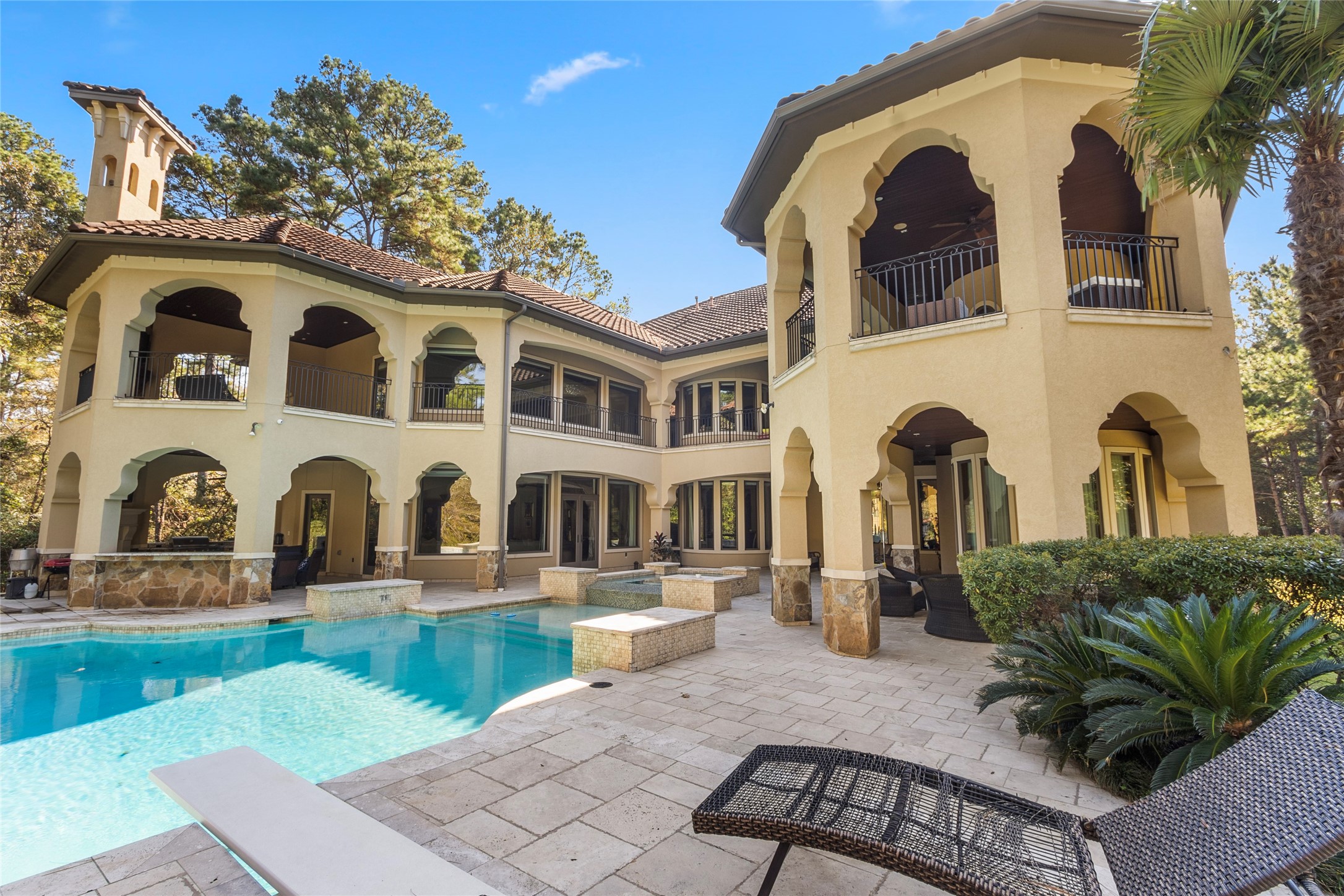 230 S Fazio Way Property Photo
