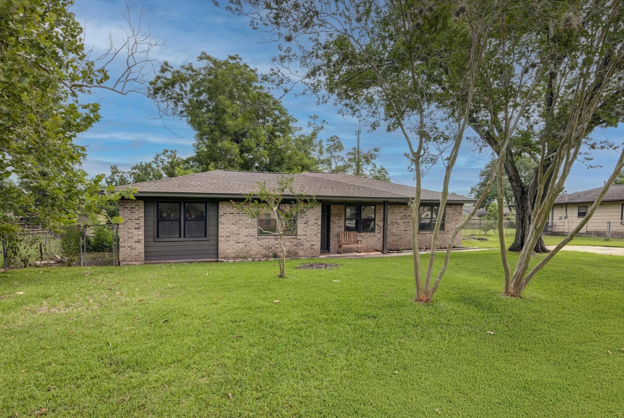 229 Burkett Street Property Photo 1