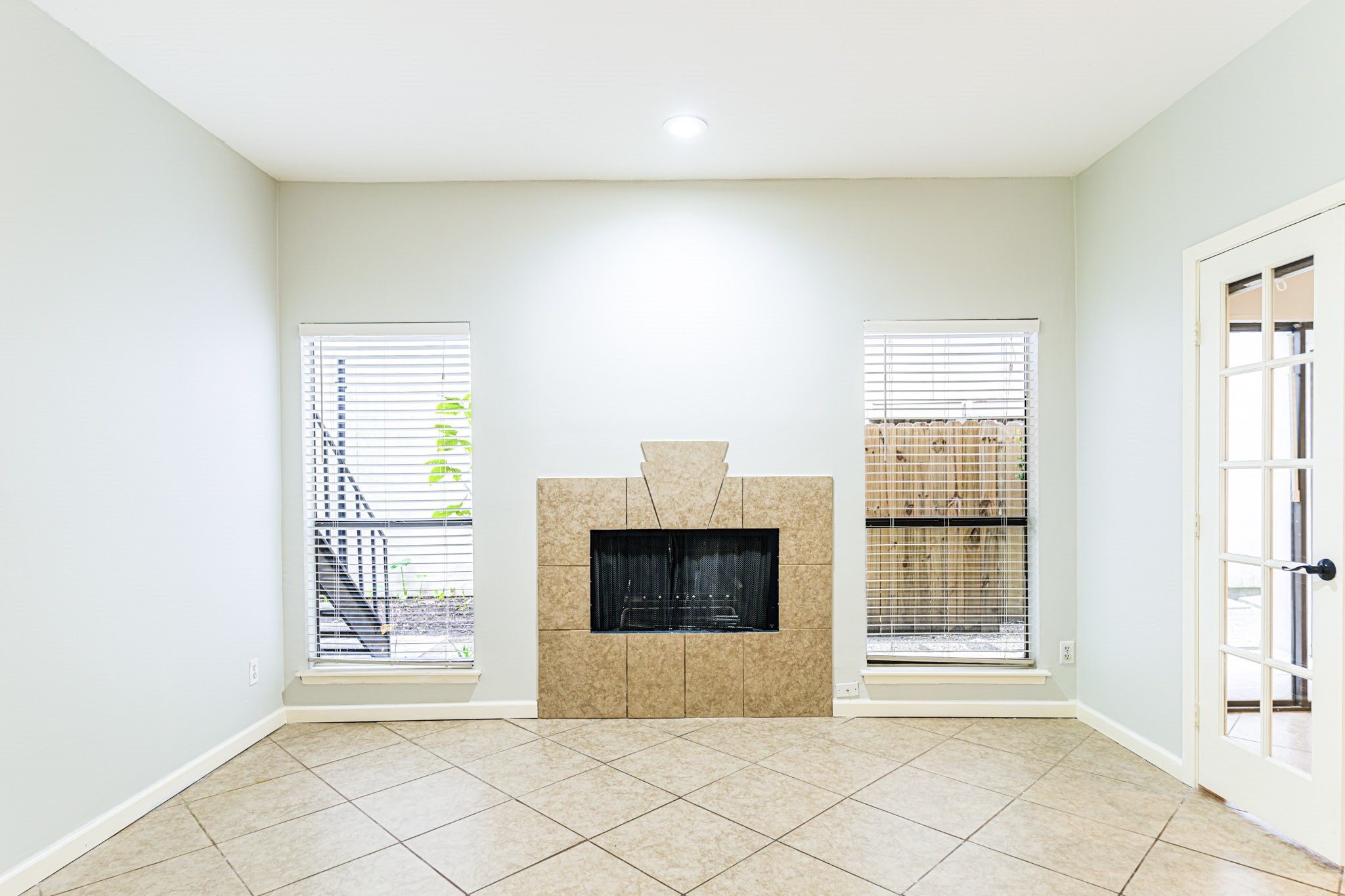 1818 Augusta Drive 27 Property Photo 3
