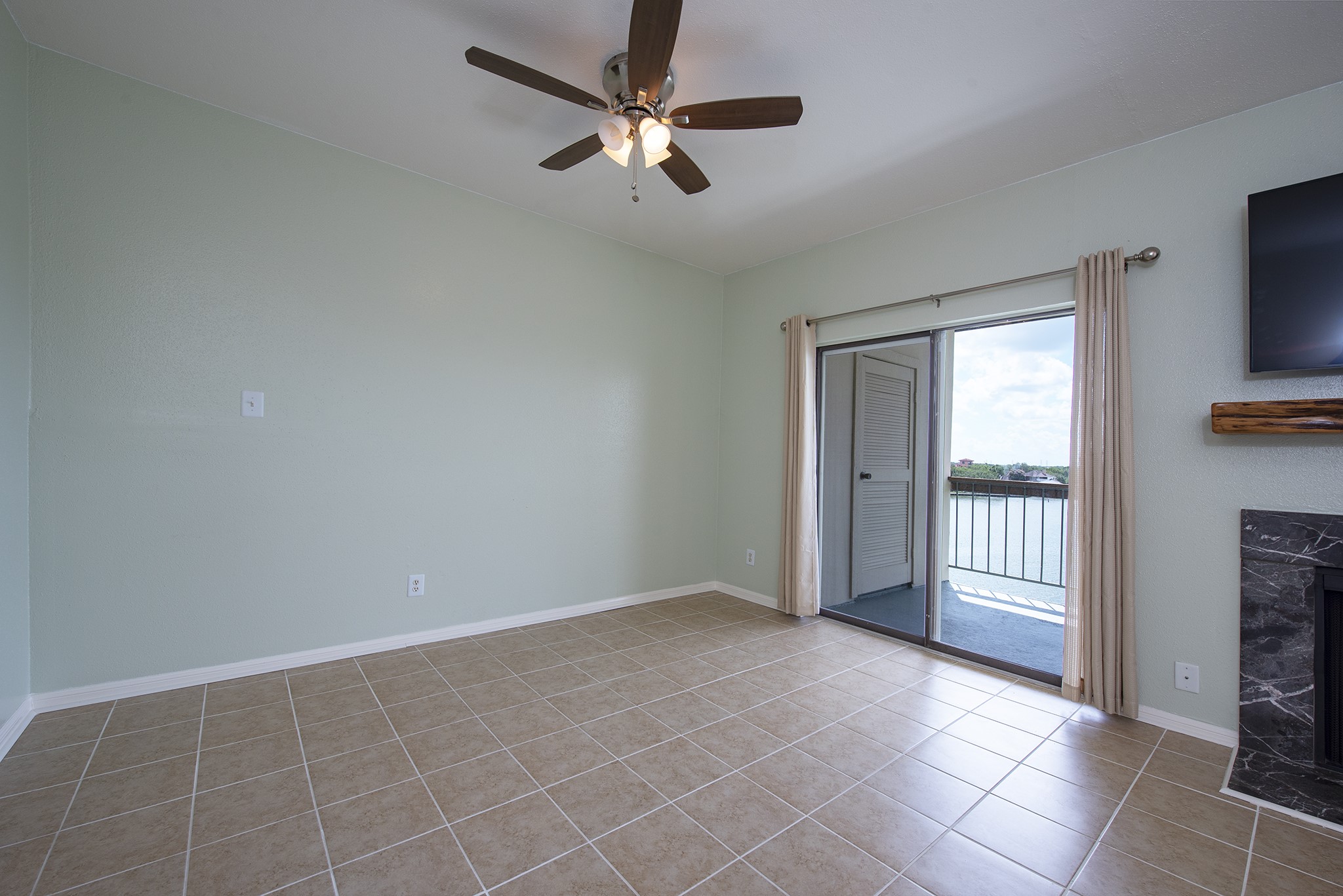 18809 Egret Bay Boulevard 127 Property Photo 17