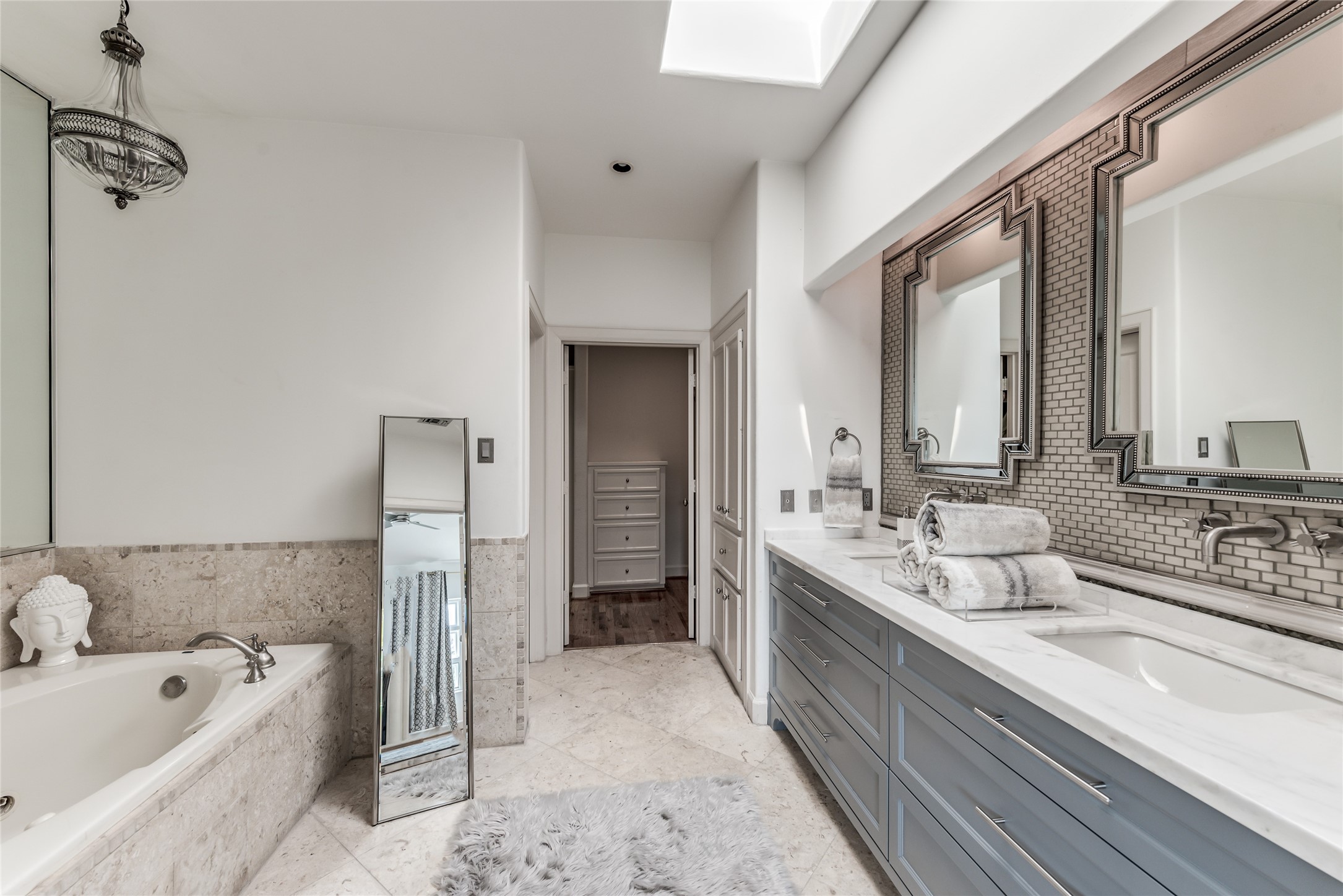 2108 Driscoll Street Property Photo 41