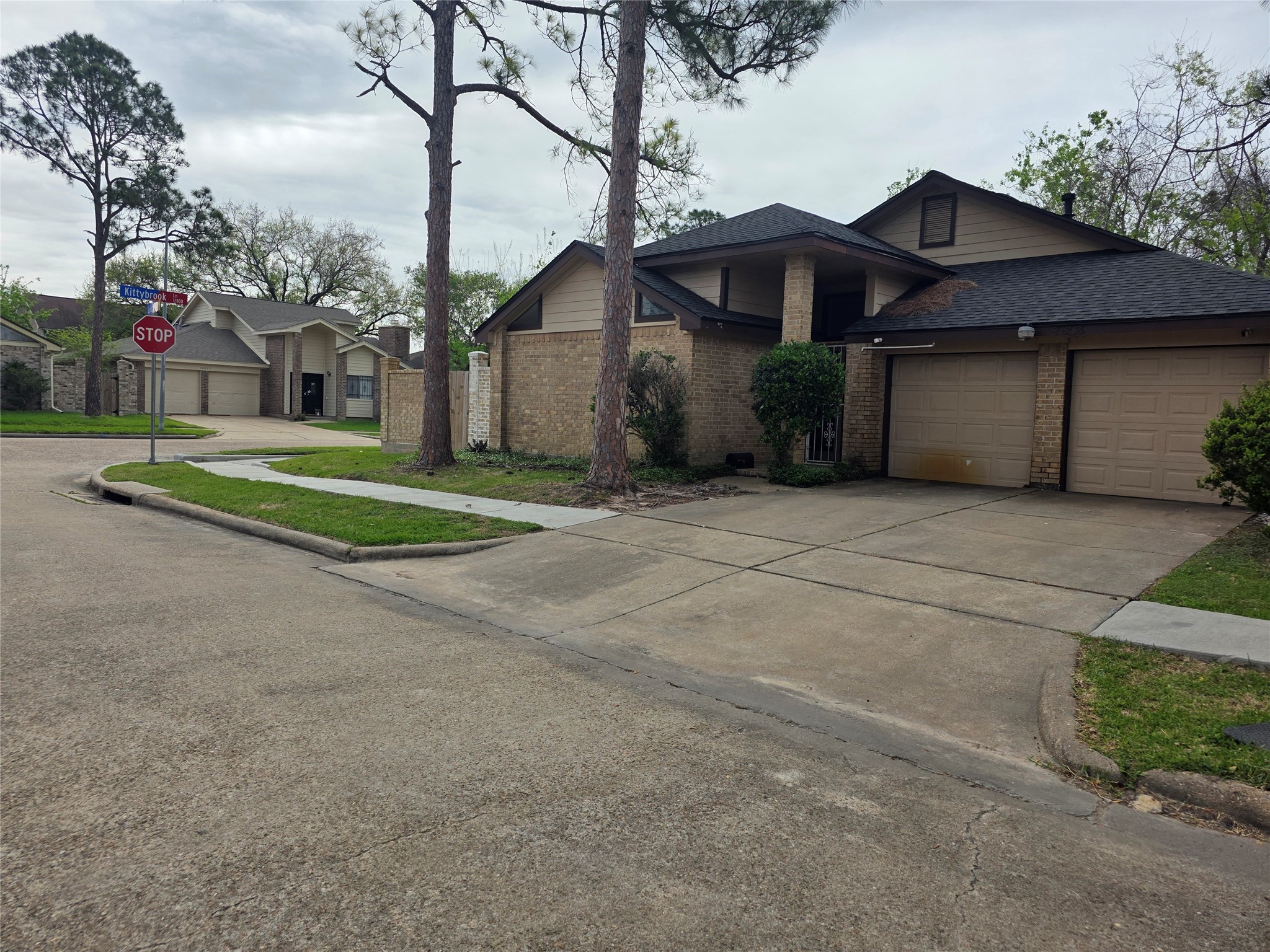 7803 La Rochelle Circle Property Photo 6