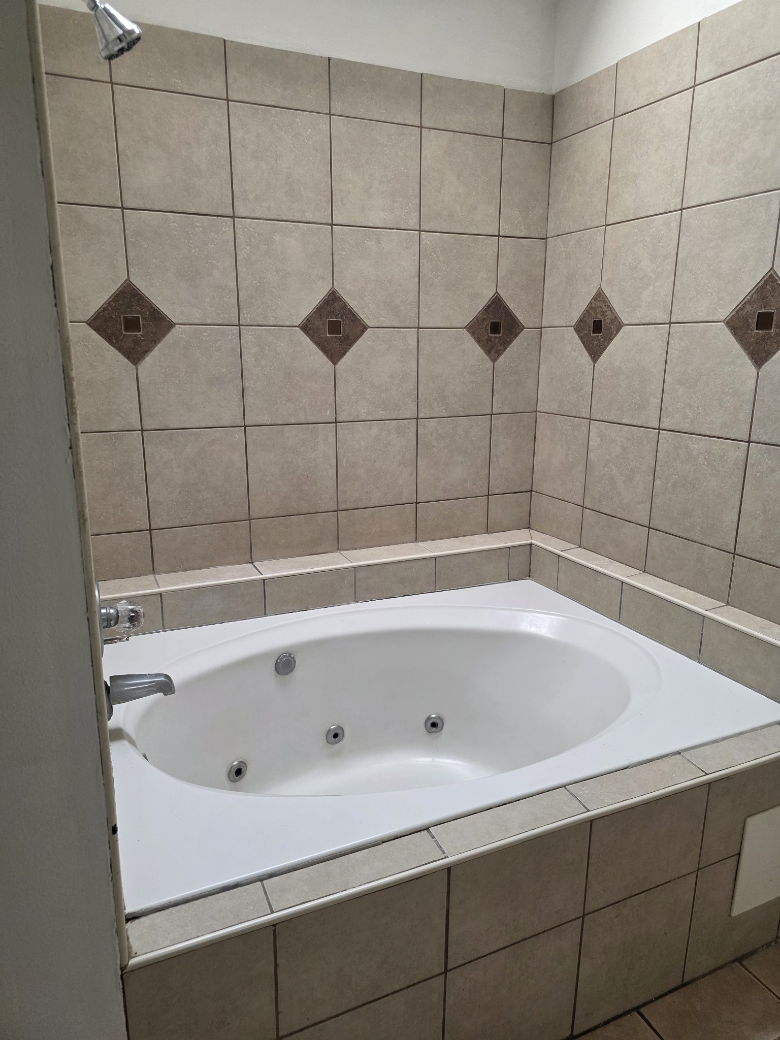 7803 La Rochelle Circle Property Photo 11
