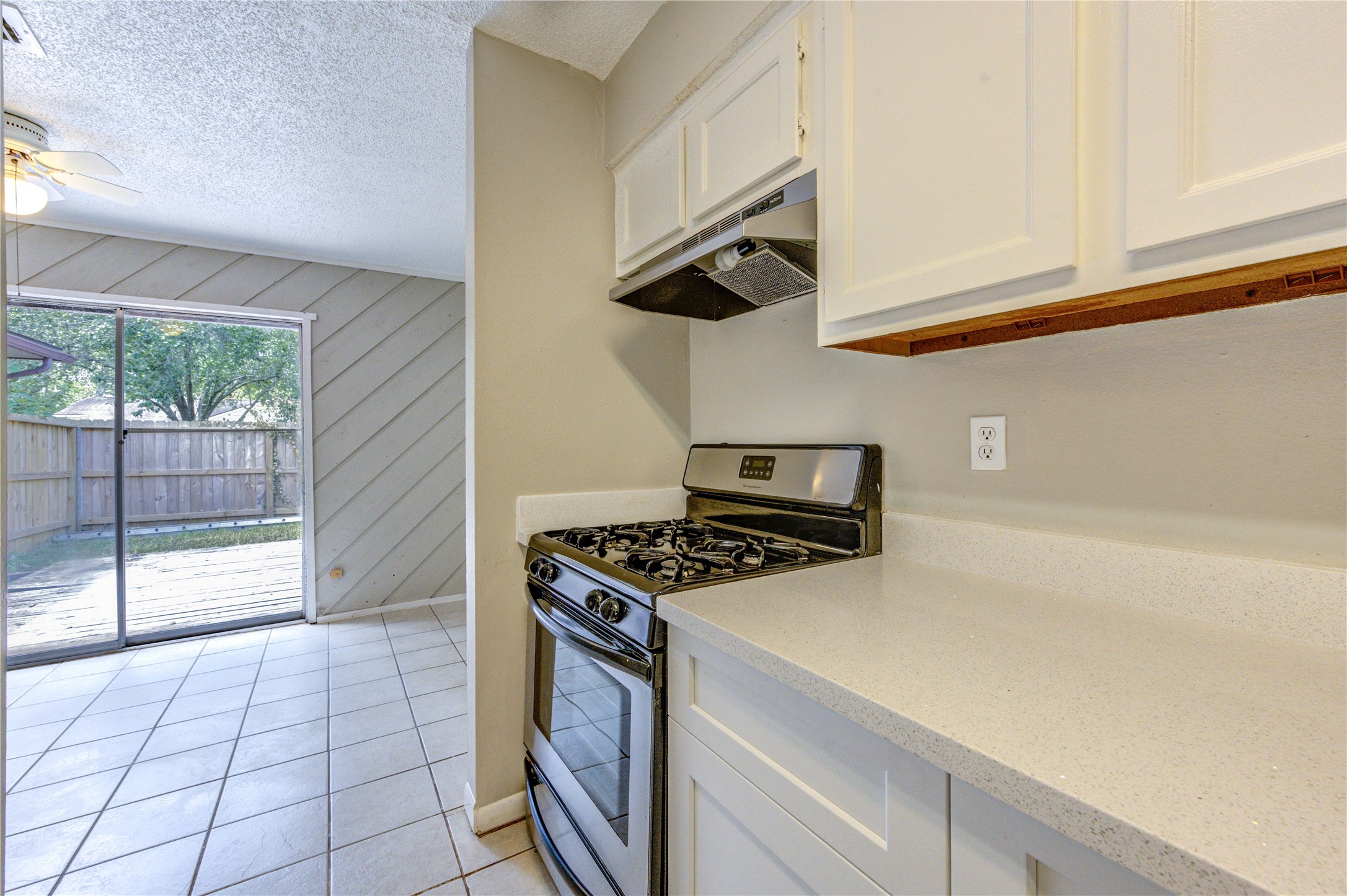 212 Quaker Drive B3 Property Photo 9