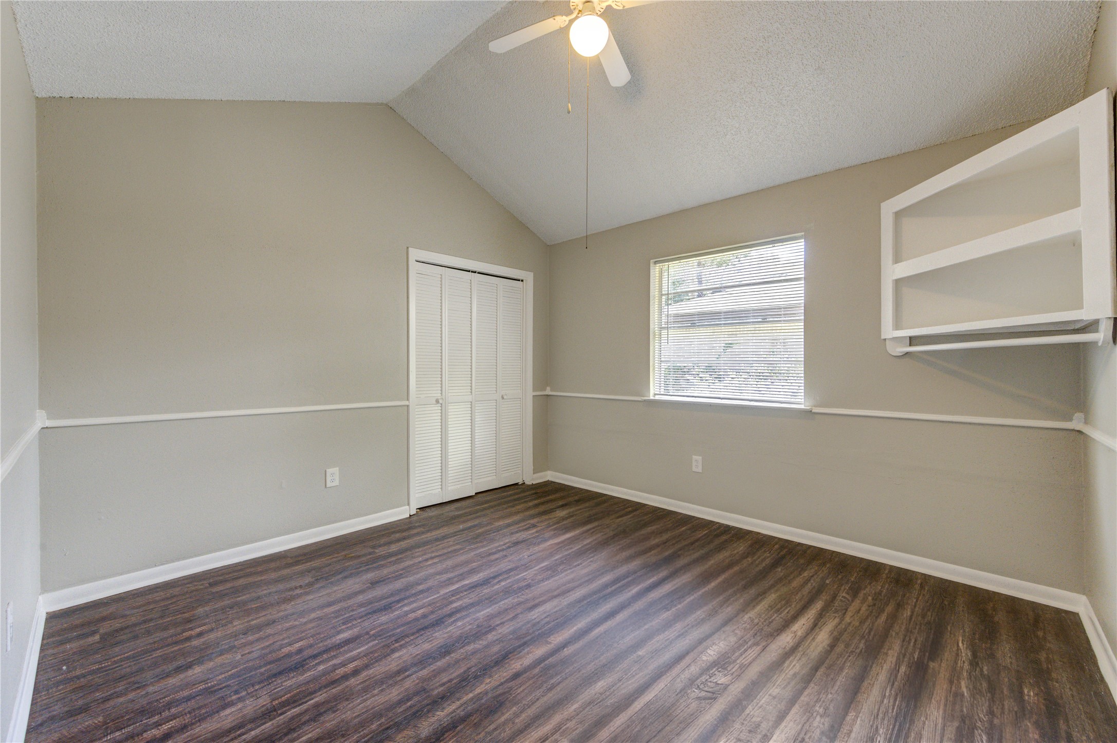 212 Quaker Drive B3 Property Photo 18