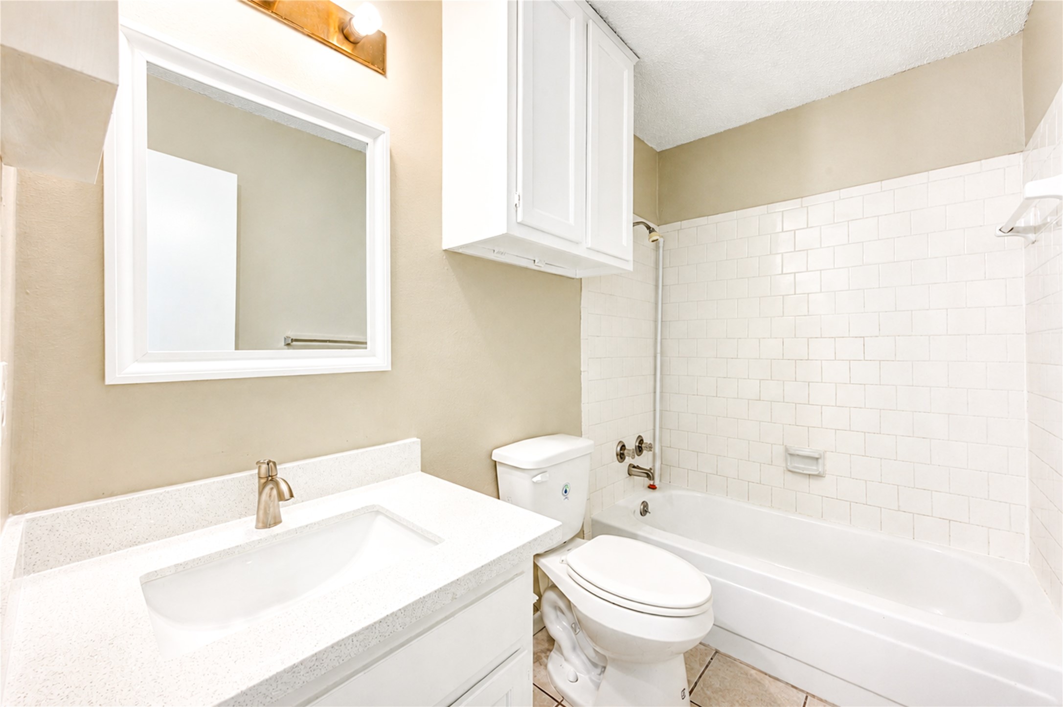 212 Quaker Drive B3 Property Photo 21