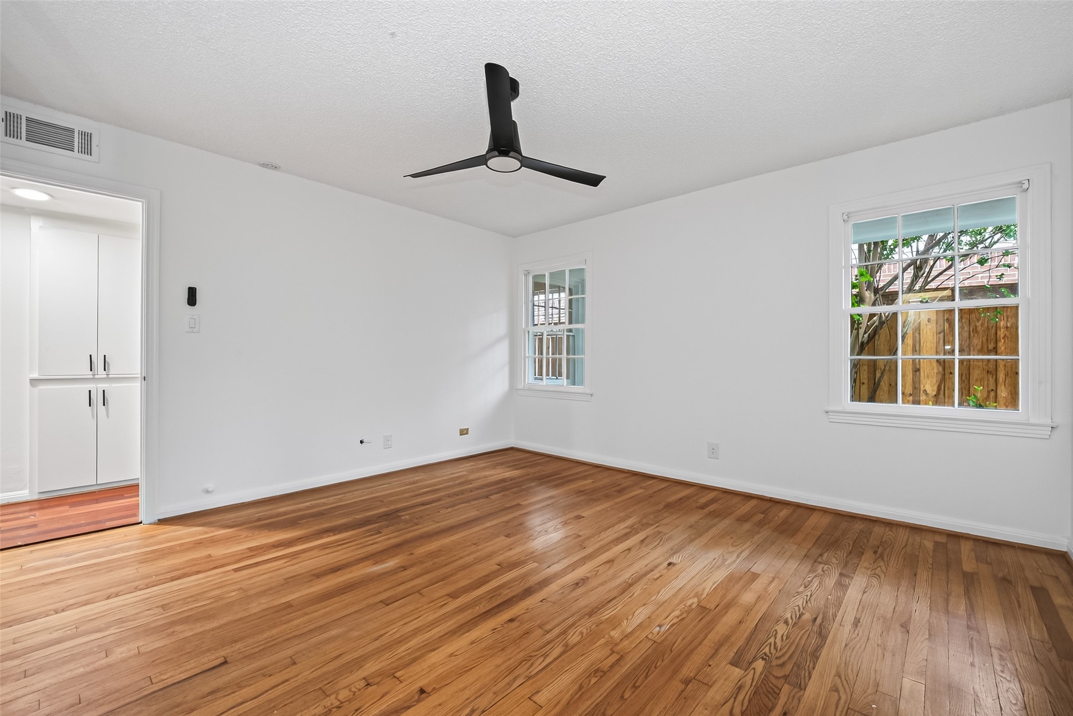 3731 Drake Street Property Photo 29