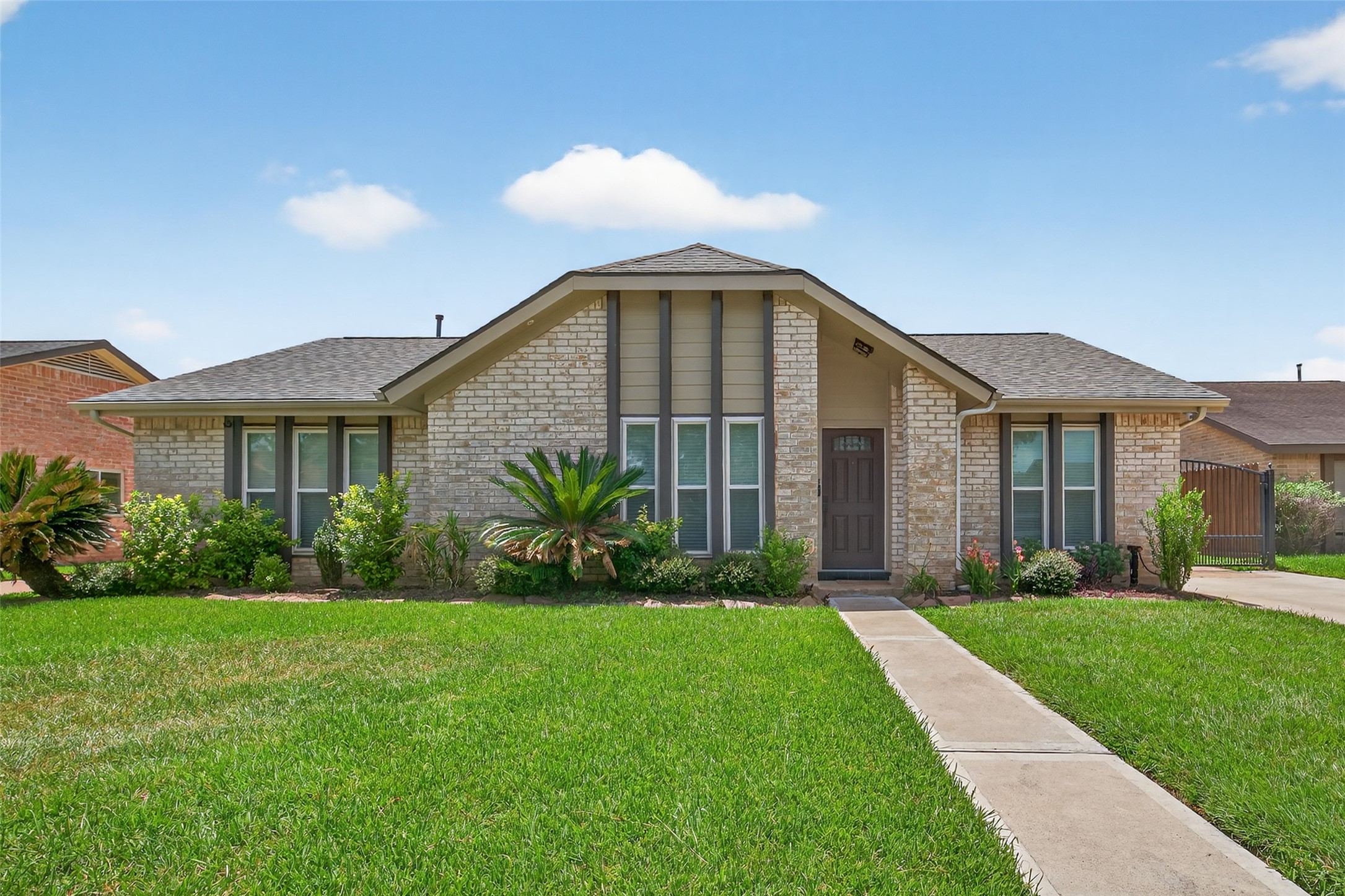 9906 Sageglow Drive Property Photo 1