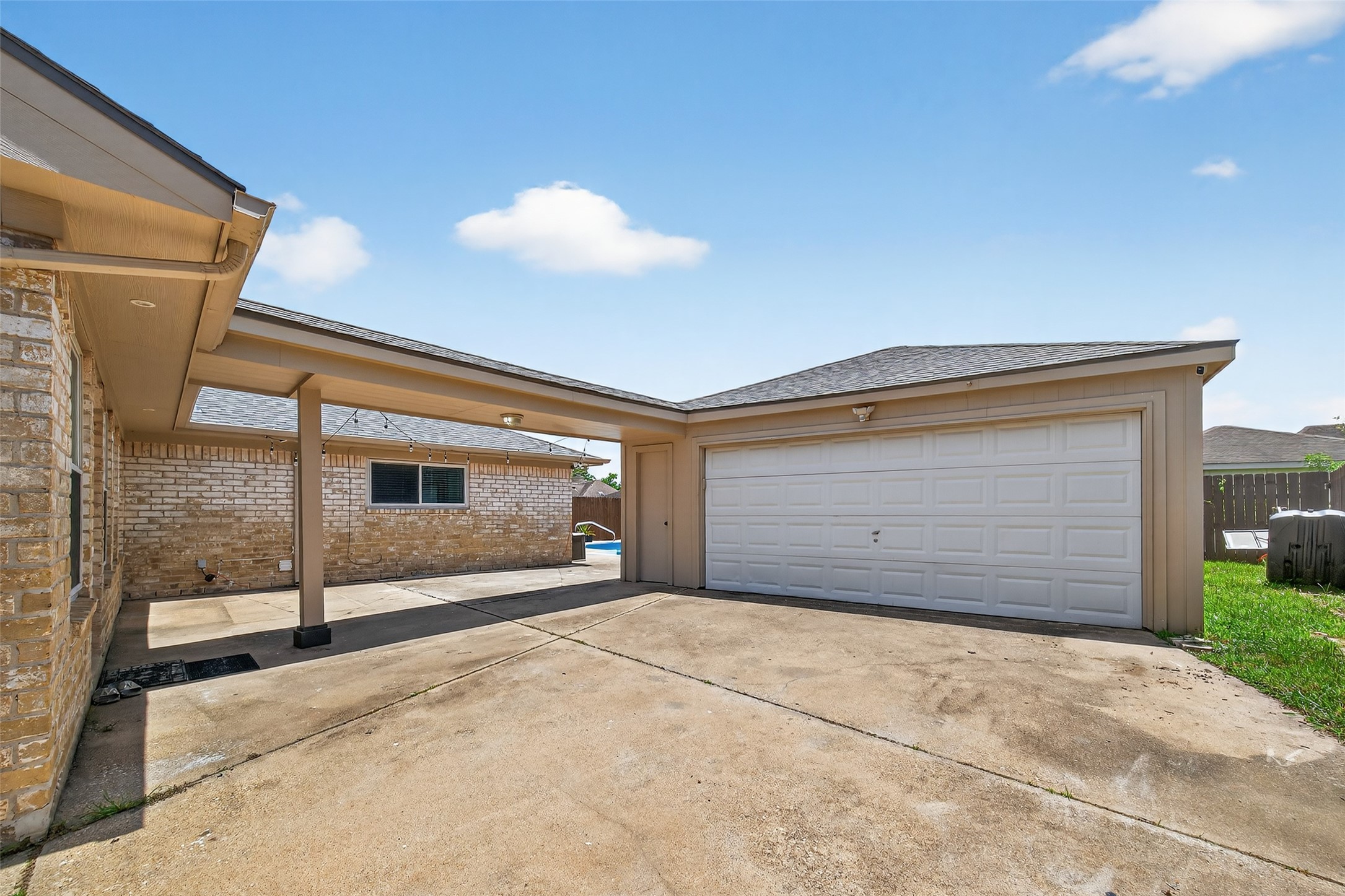 9906 Sageglow Drive Property Photo 28