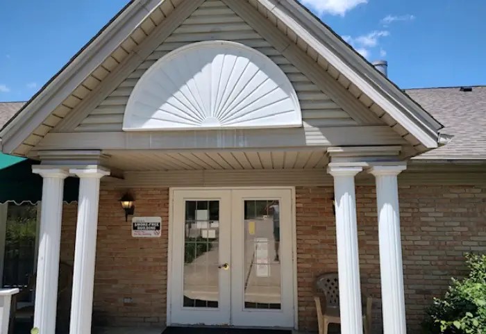 149 E Jones St Property Photo 2