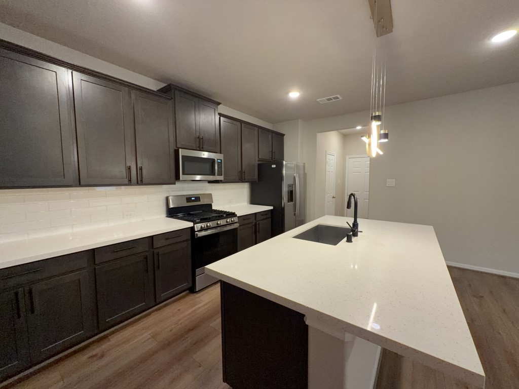 9392 Hard Rock Road Property Photo 4