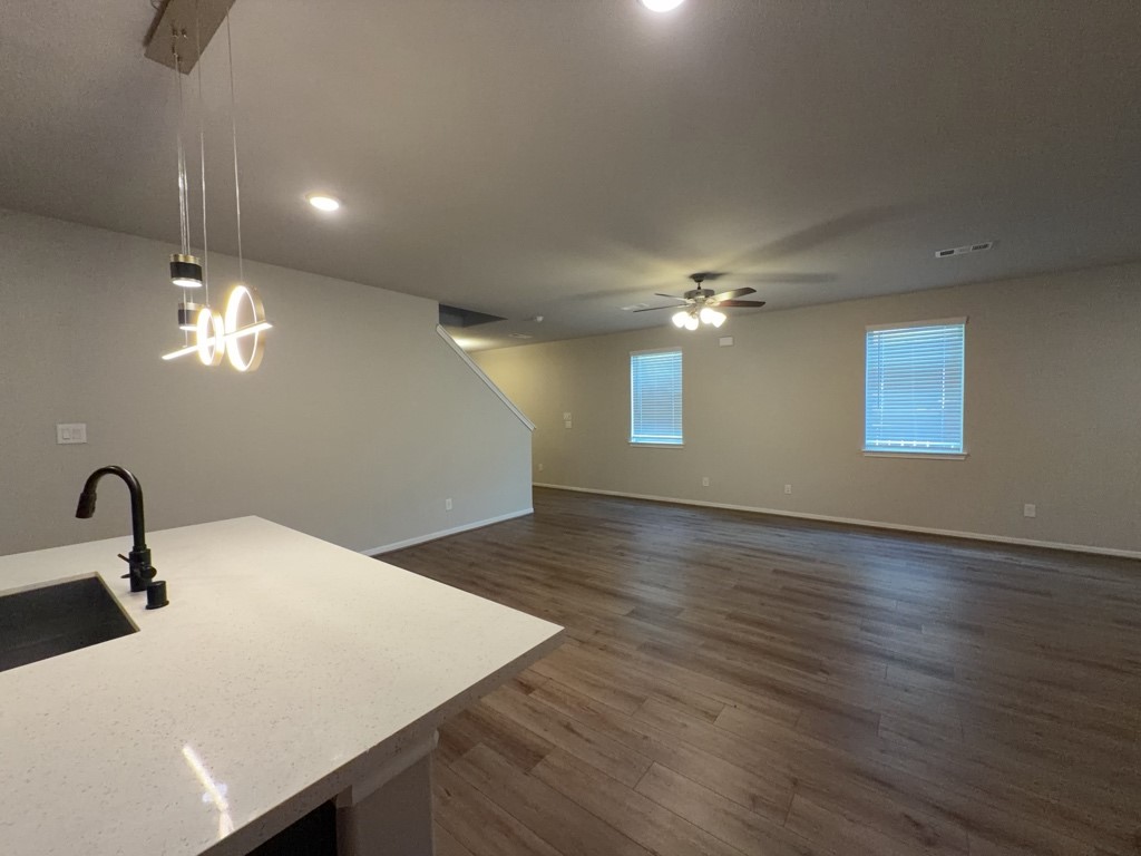 9392 Hard Rock Road Property Photo 5