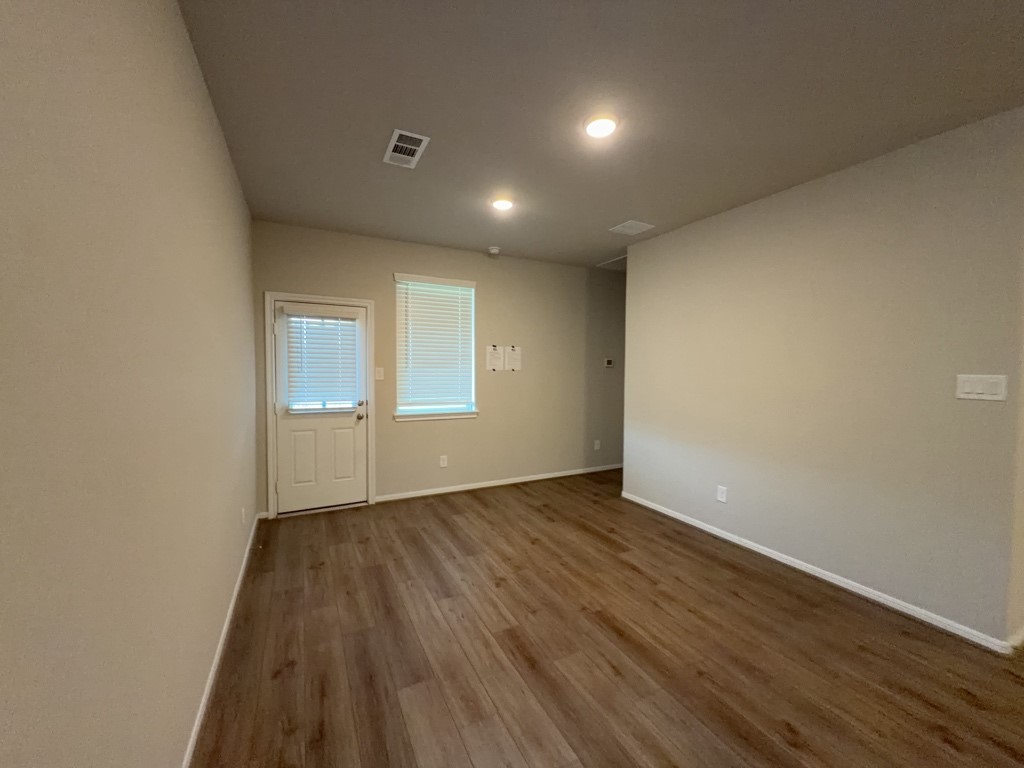 9392 Hard Rock Road Property Photo 6