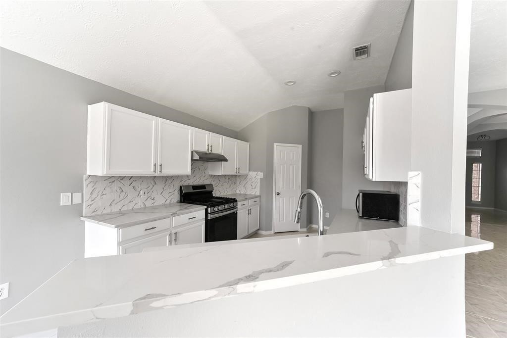 1211 Peacham Court Property Photo 10