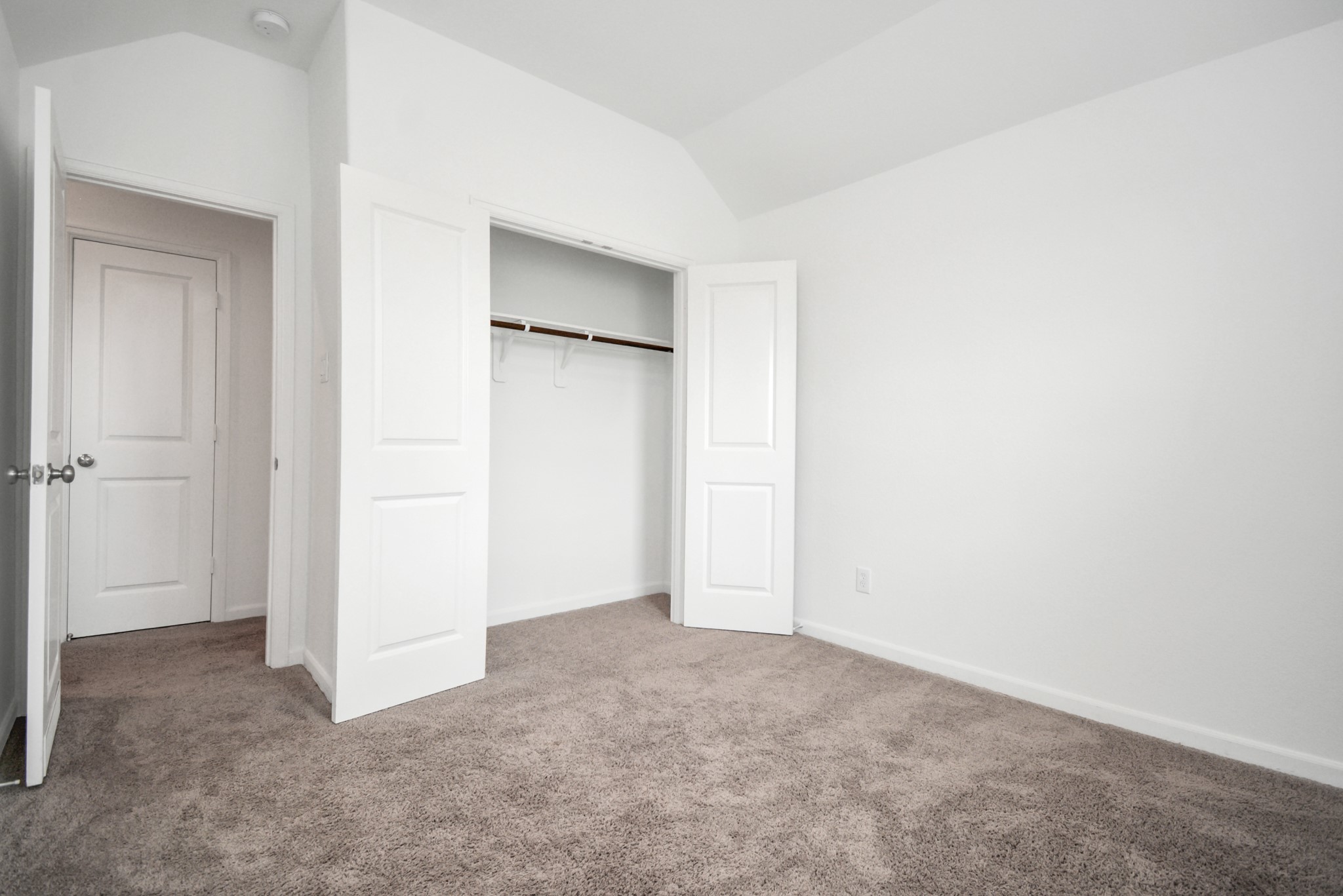 15822 Kinlough Drive Property Photo 18