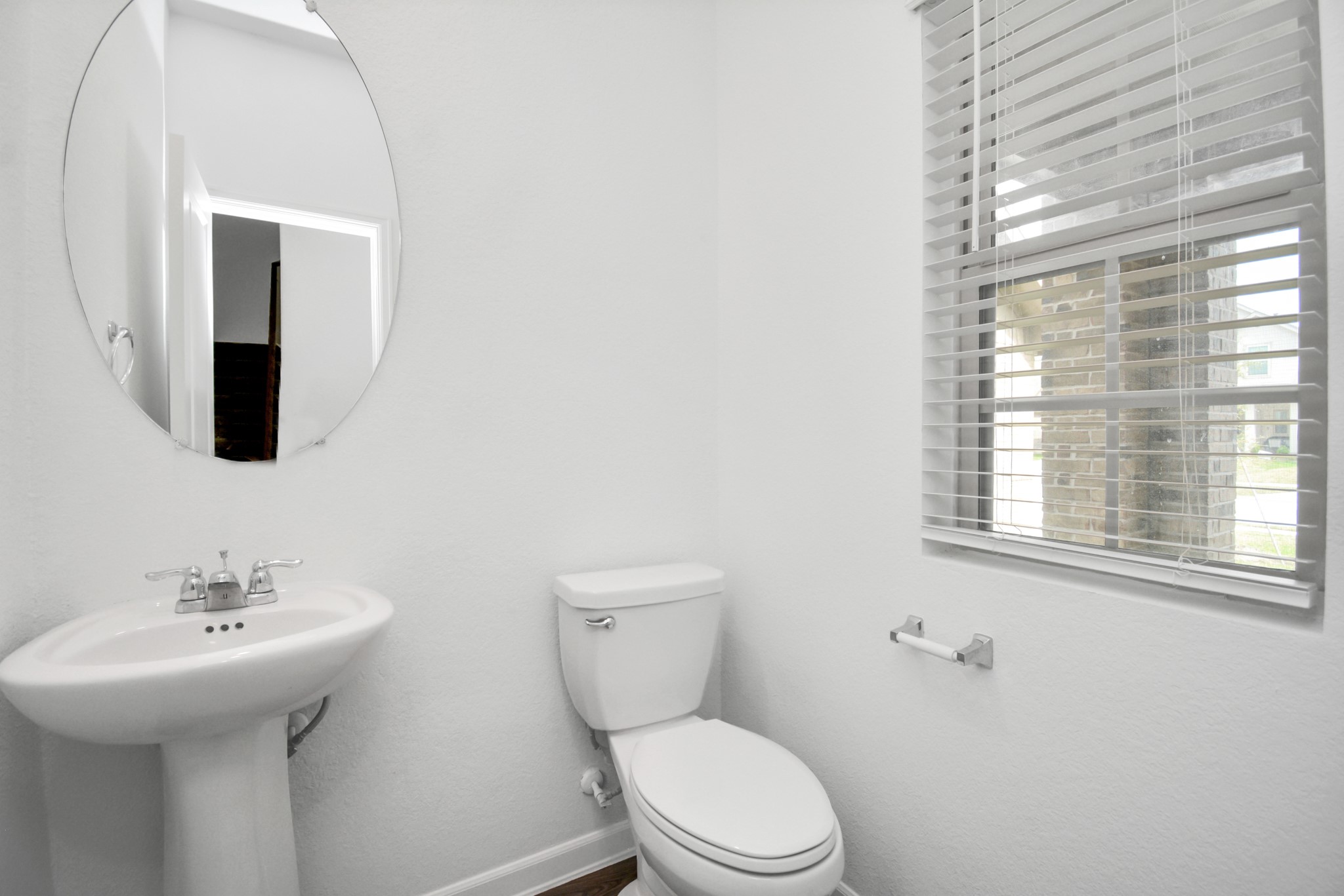 15822 Kinlough Drive Property Photo 25