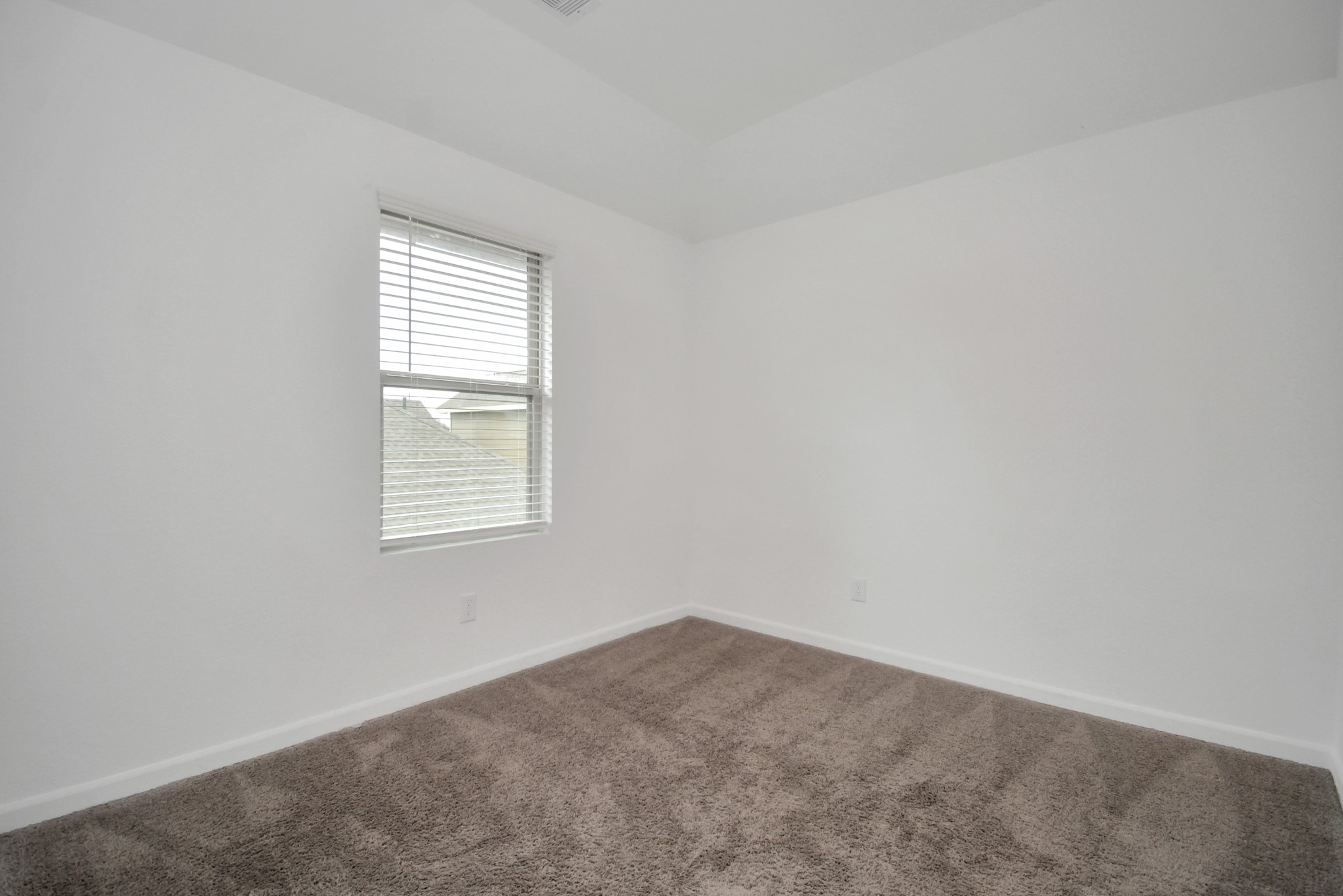 15822 Kinlough Drive Property Photo 31