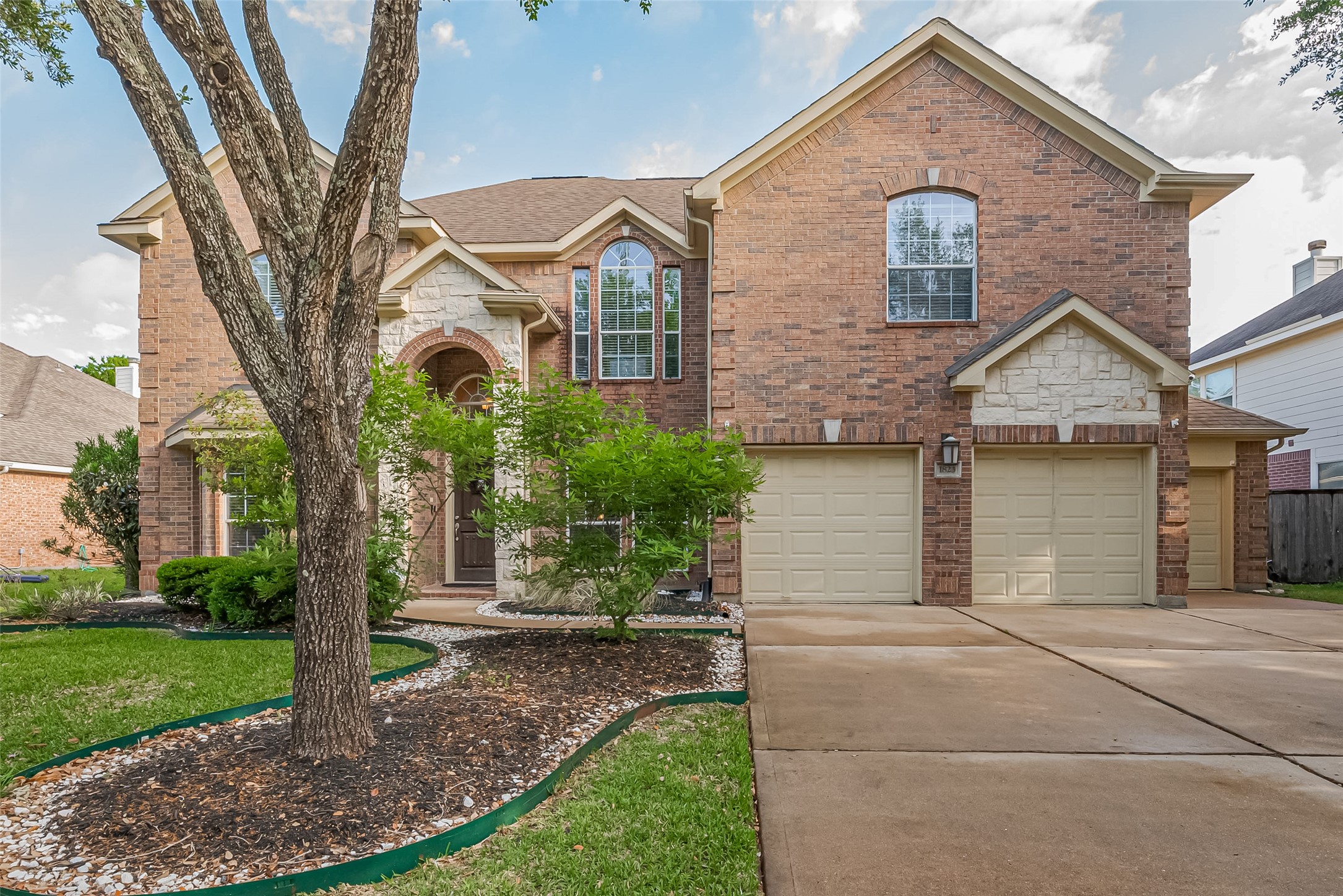 1823 Silver Brook Lane Property Photo