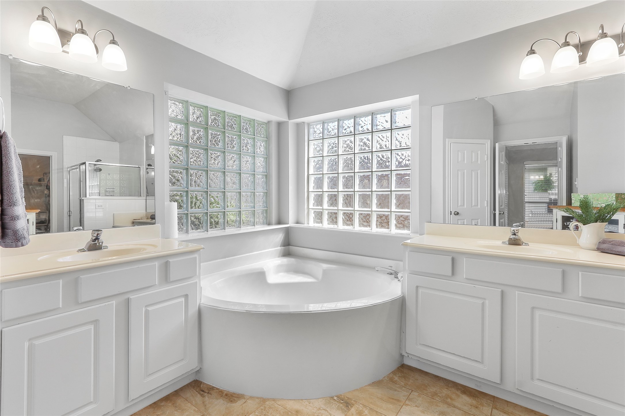 15714 Spring Trail Property Photo 19