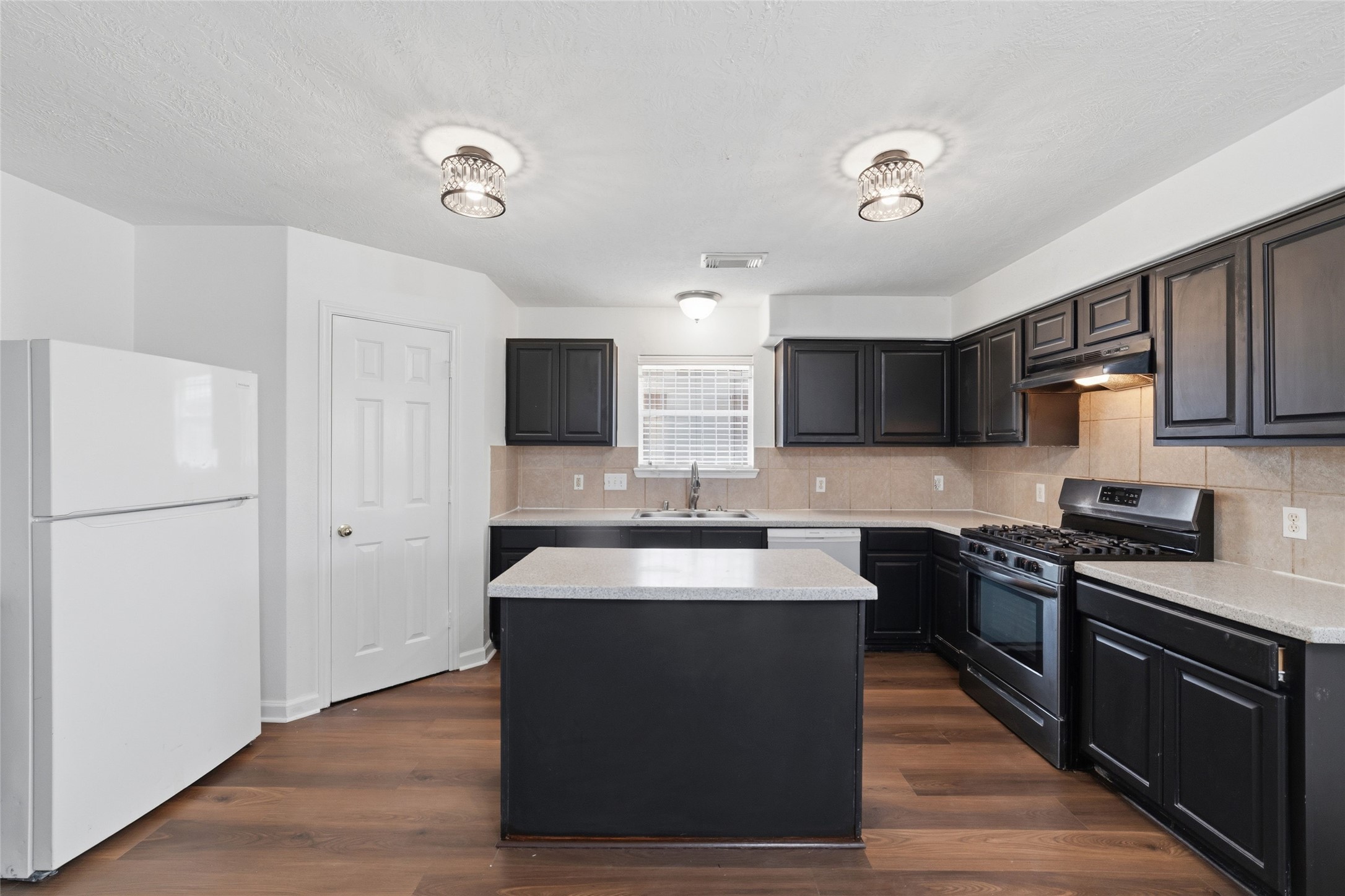 7110 Favian Court Property Photo 13