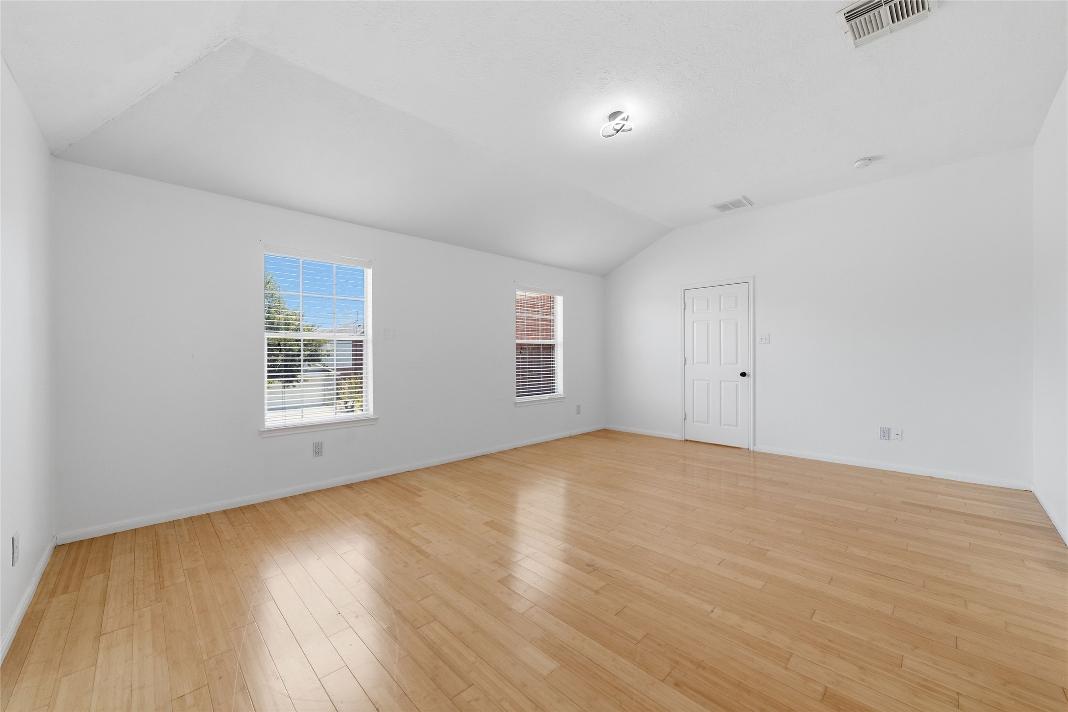 7110 Favian Court Property Photo 23