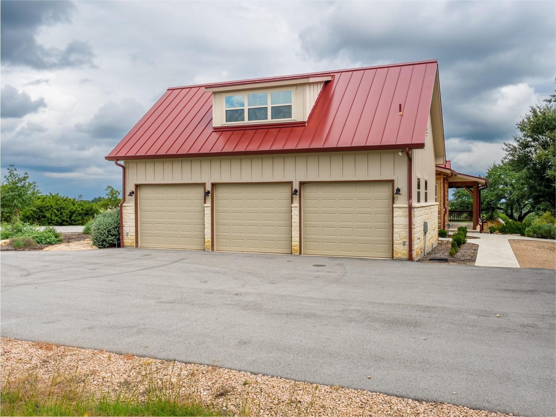529 Vista Ridge Drive Property Photo 37