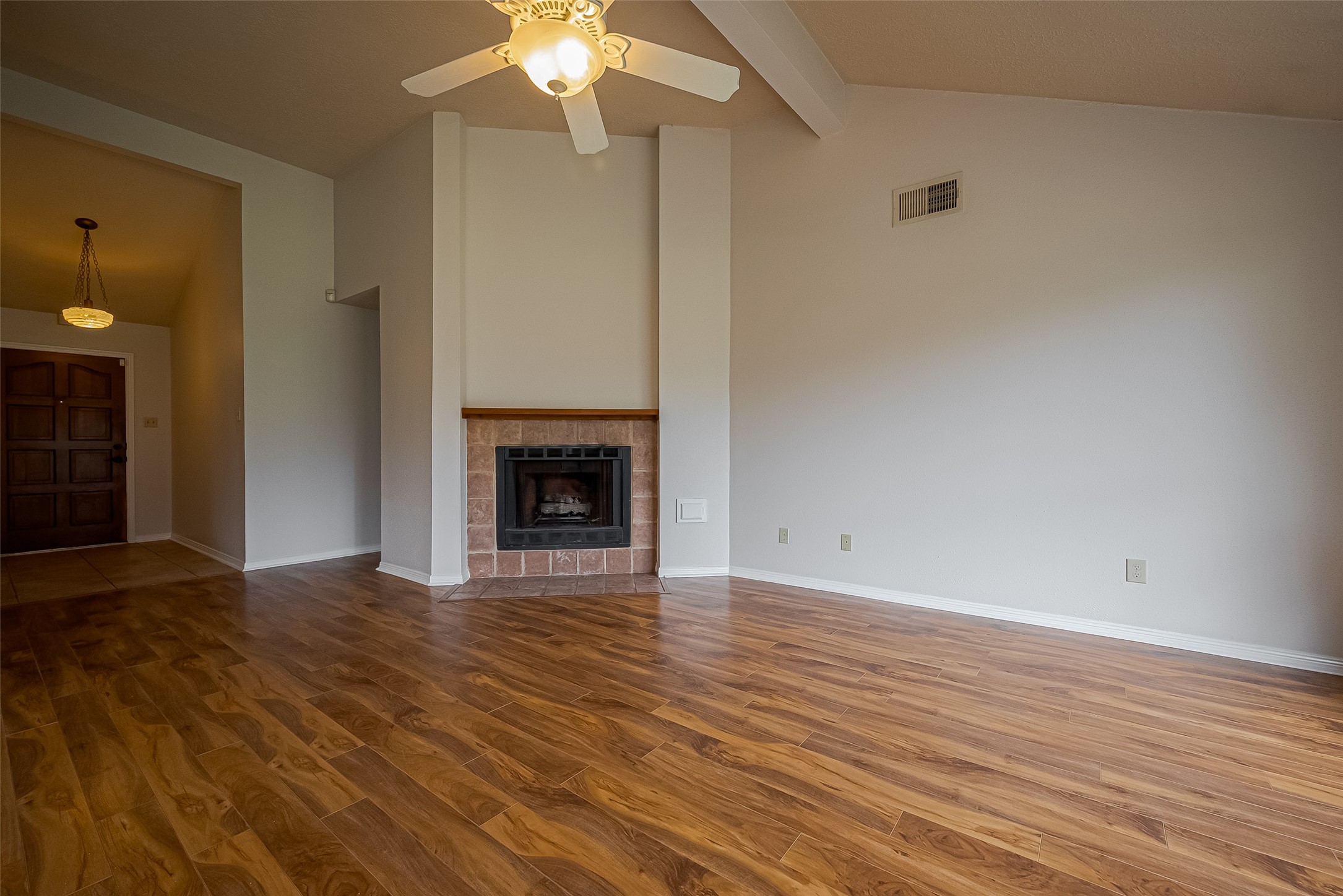 3007 Cloverdale Property Photo 4
